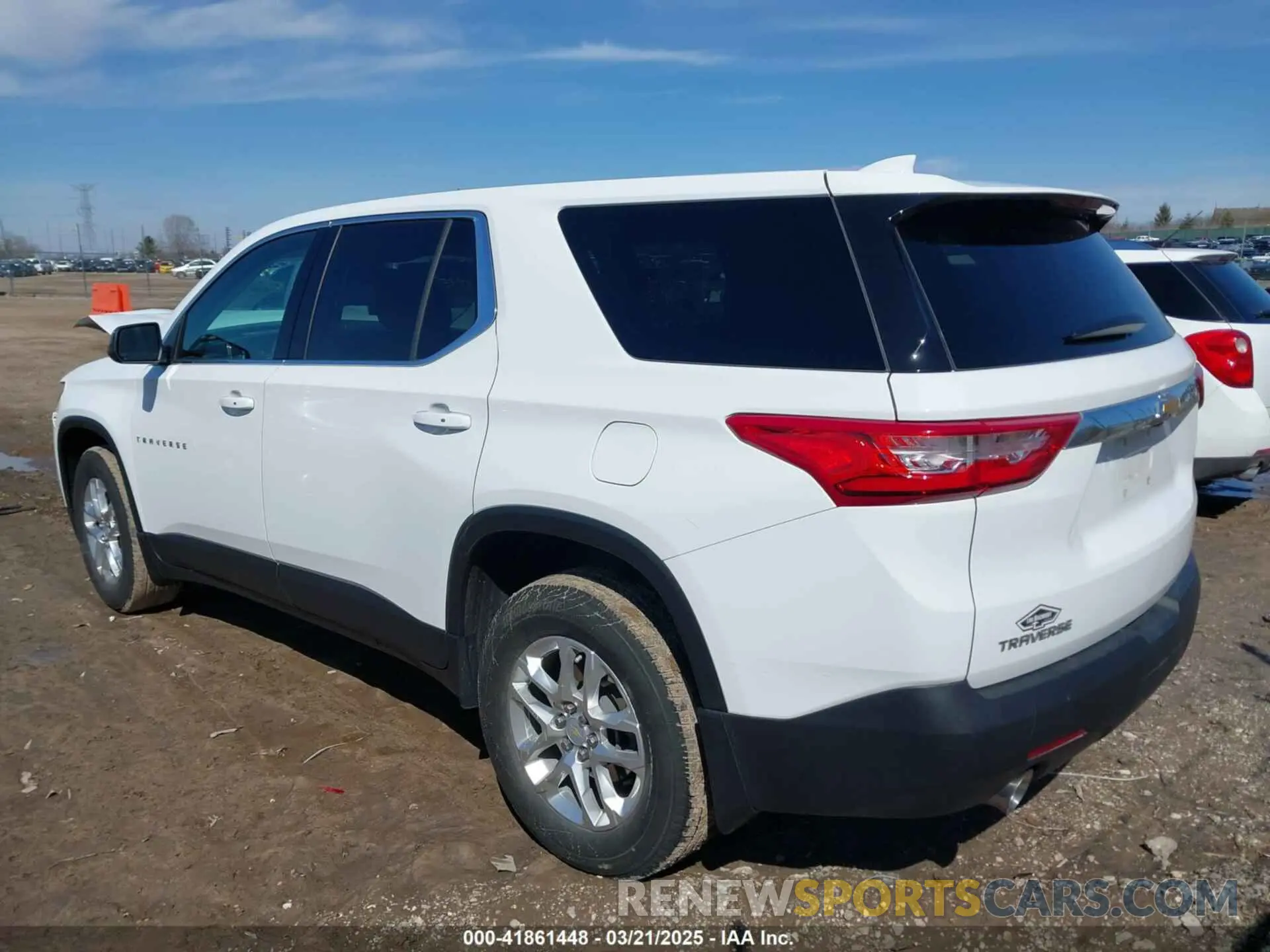 3 fotografías del automóvil dañado 1GNERFKW8MJ219960 CHEVROLET TRAVERSE 2021