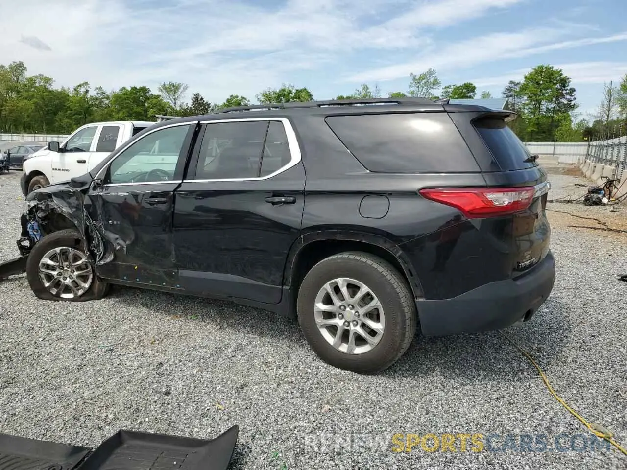 2 fotografías del automóvil dañado 1GNERGKW1MJ127191 CHEVROLET TRAVERSE 2021