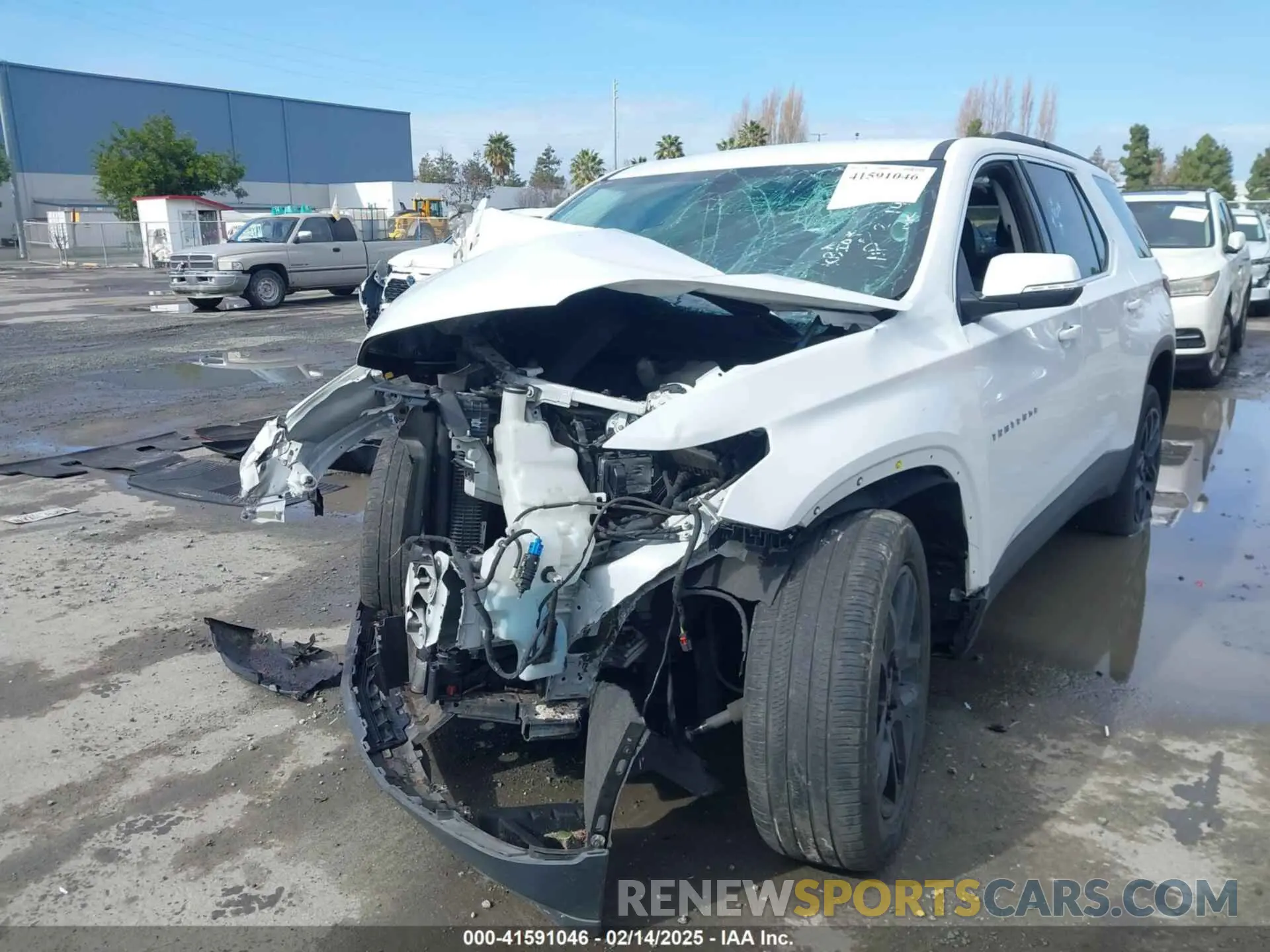 2 fotografías del automóvil dañado 1GNERGKW3MJ112997 CHEVROLET TRAVERSE 2021