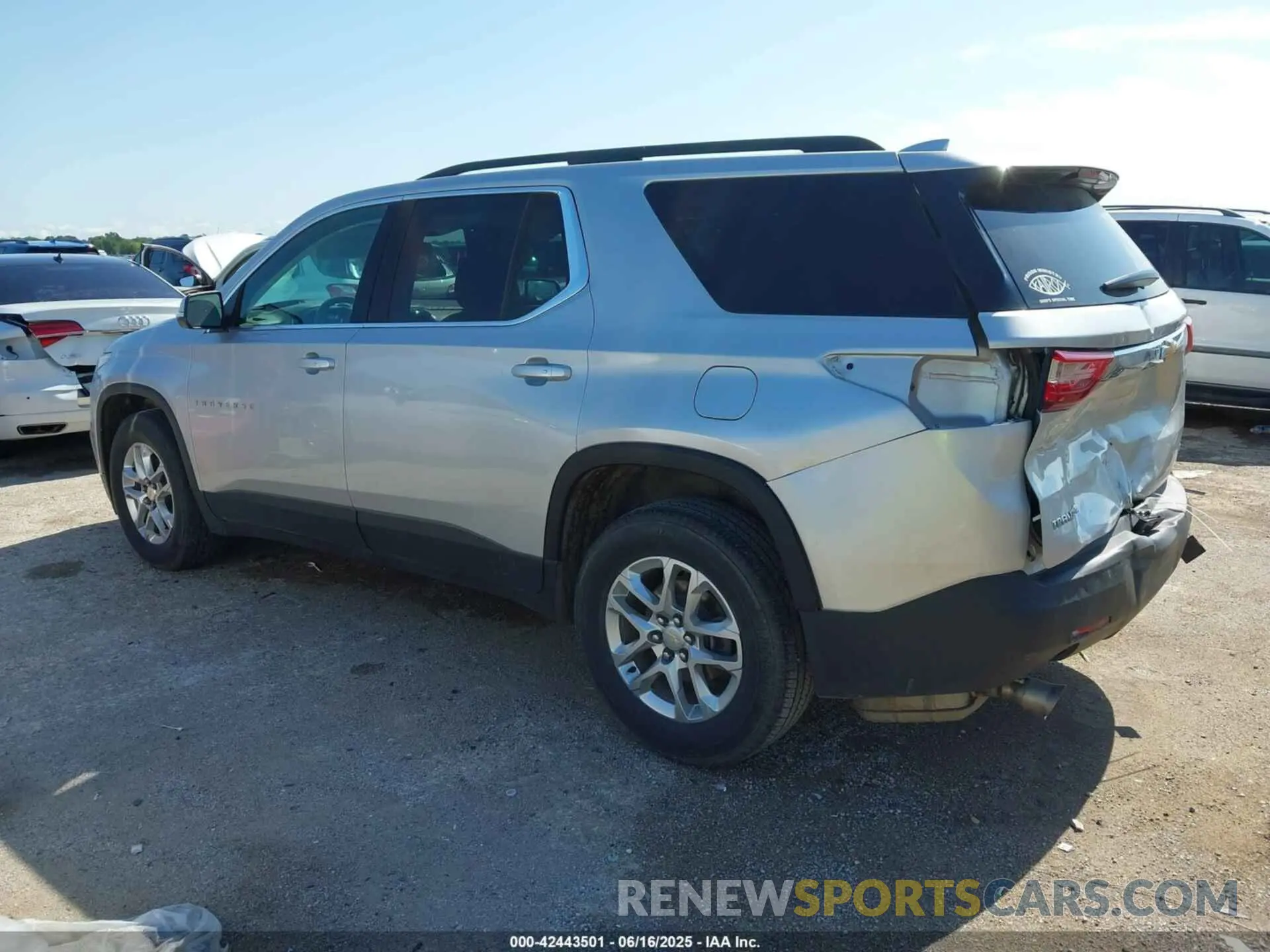 3 fotografías del automóvil dañado 1GNERGKW3MJ161035 CHEVROLET TRAVERSE 2021