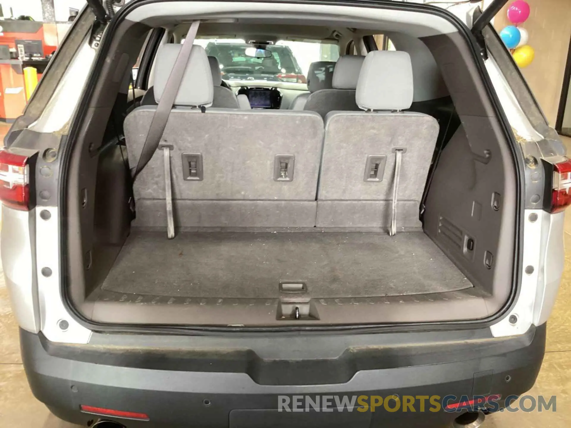 12 fotografías del automóvil dañado 1GNERGKW3MJ163142 CHEVROLET TRAVERSE 2021