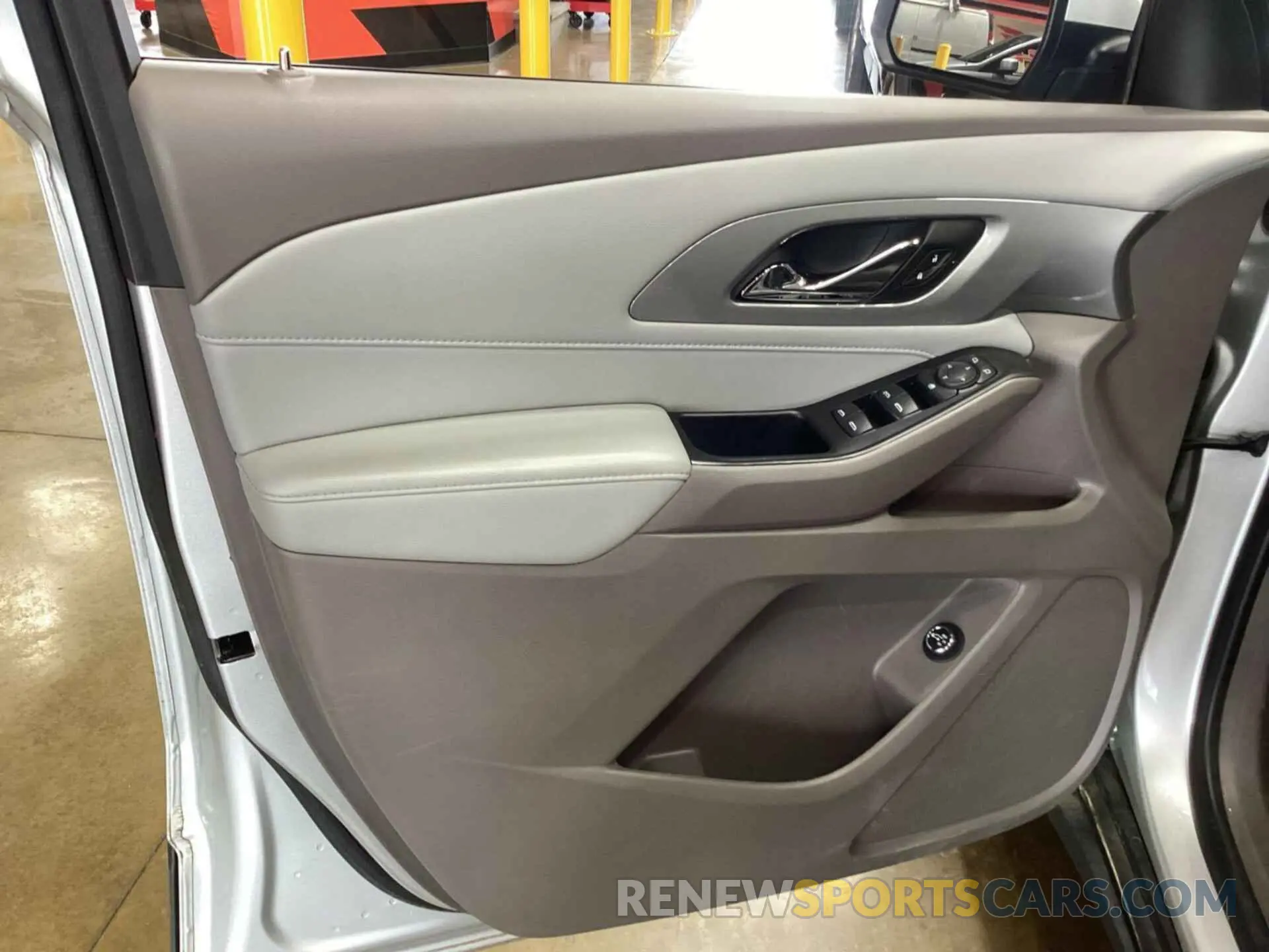 9 fotografías del automóvil dañado 1GNERGKW3MJ163142 CHEVROLET TRAVERSE 2021