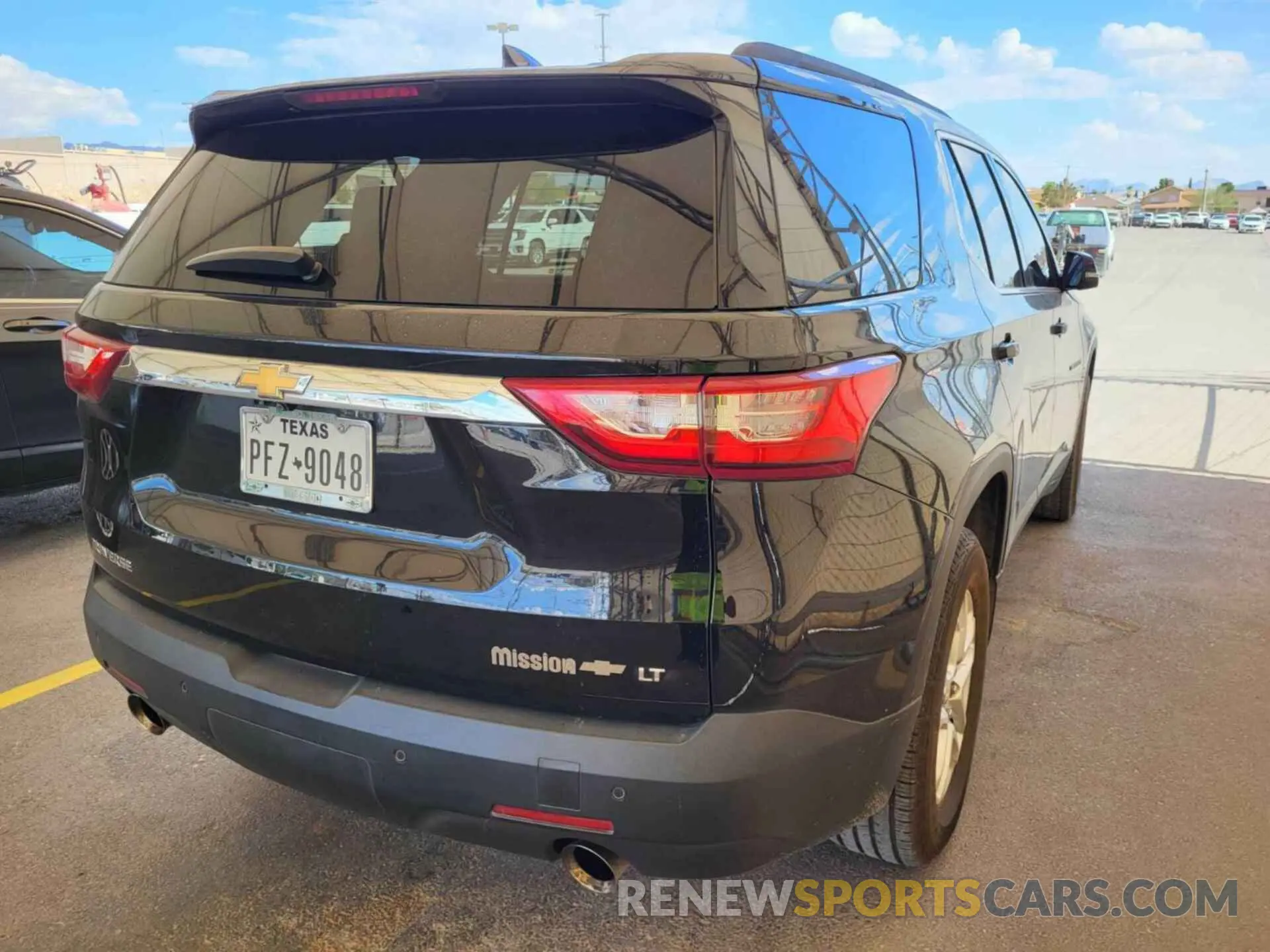 8 fotografías del automóvil dañado 1GNERGKW4MJ182010 CHEVROLET TRAVERSE 2021