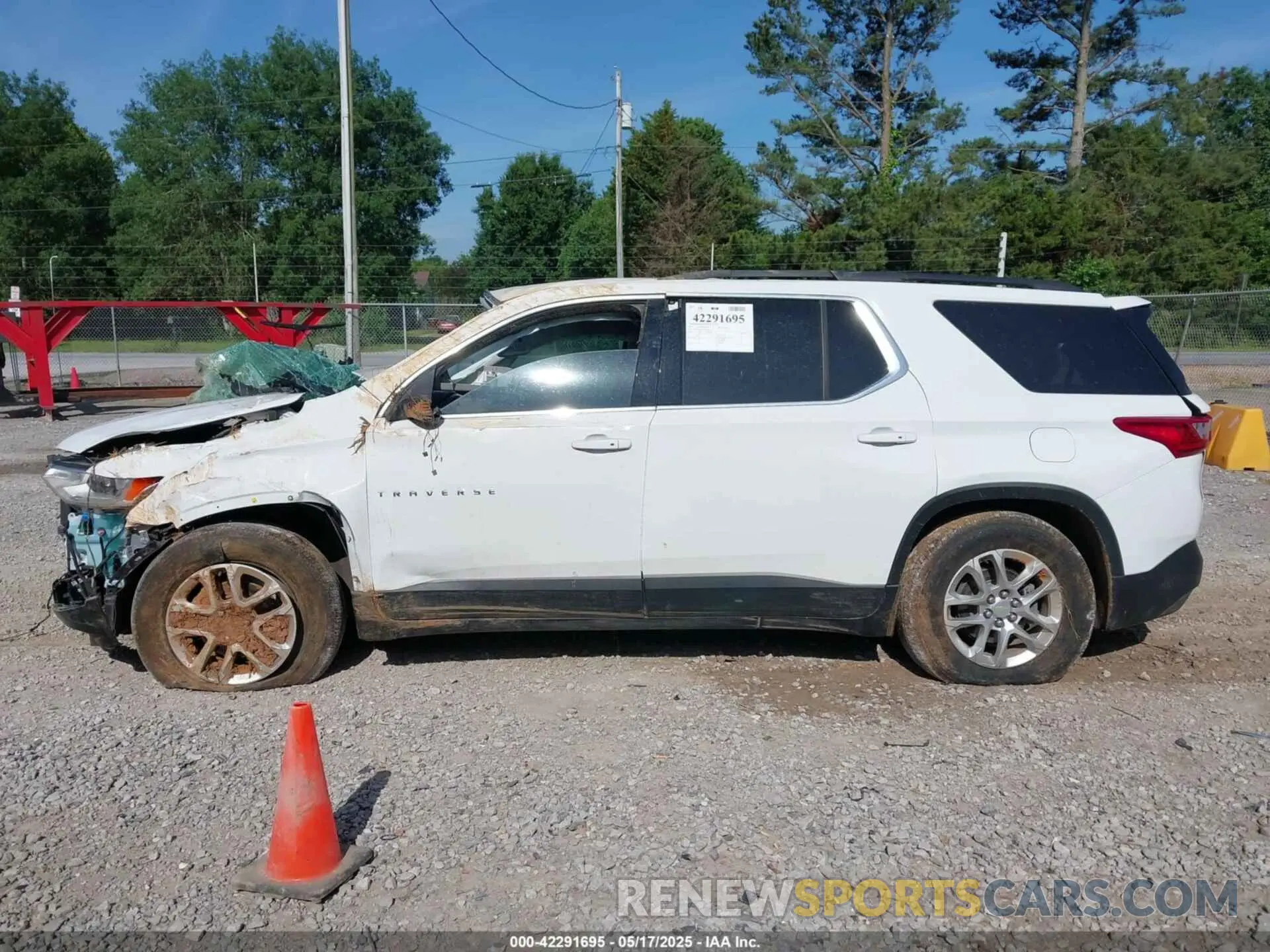14 fotografías del automóvil dañado 1GNERGKW8MJ176940 CHEVROLET TRAVERSE 2021