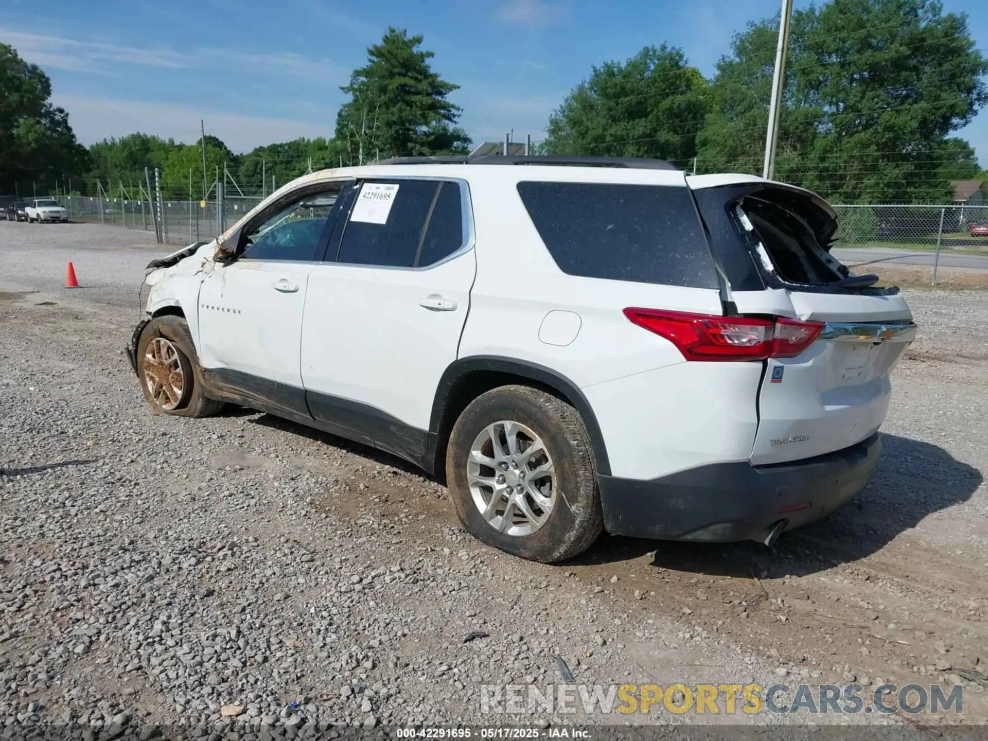 3 fotografías del automóvil dañado 1GNERGKW8MJ176940 CHEVROLET TRAVERSE 2021