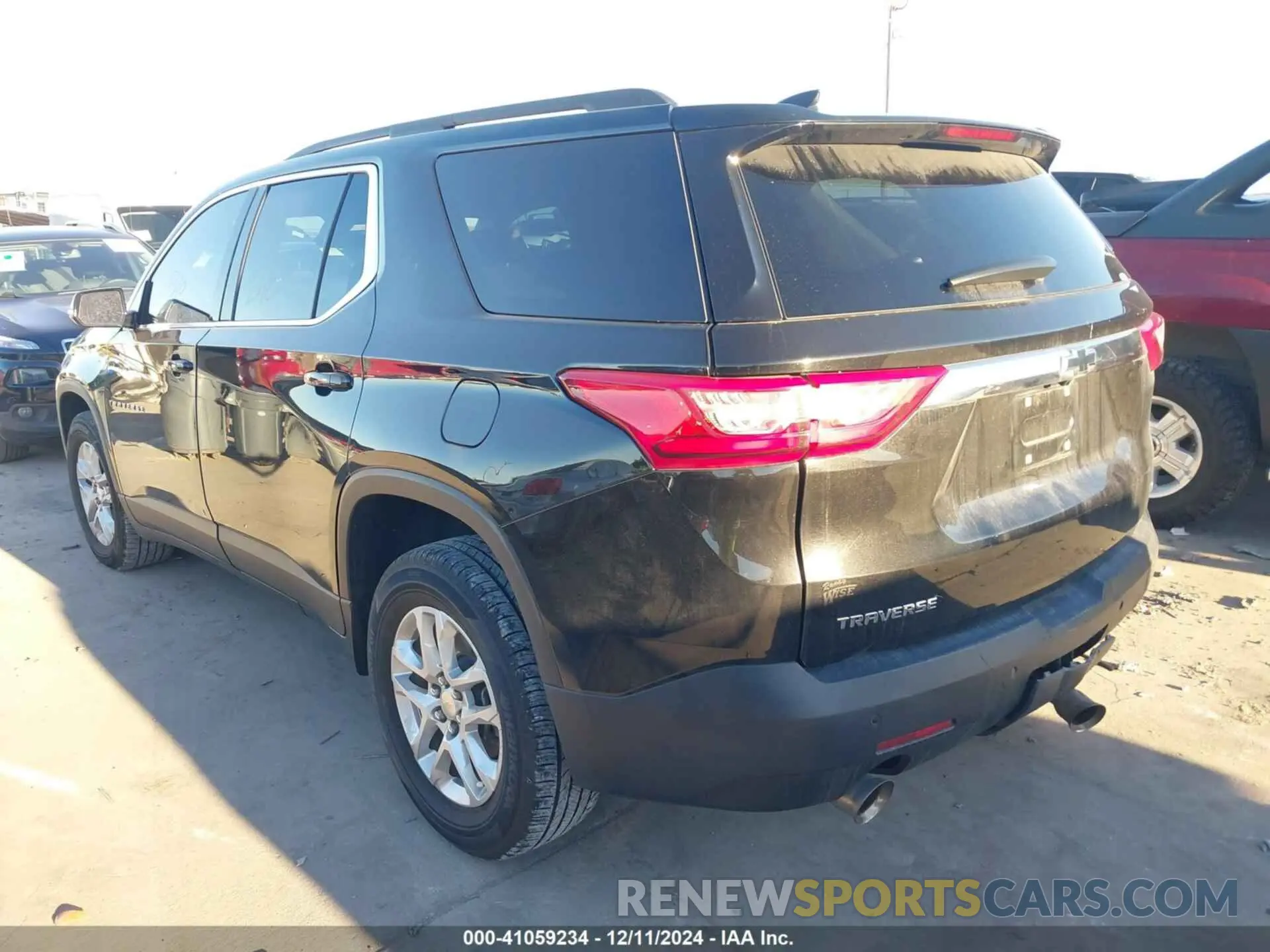 3 fotografías del automóvil dañado 1GNERGKW9MJ140030 CHEVROLET TRAVERSE 2021