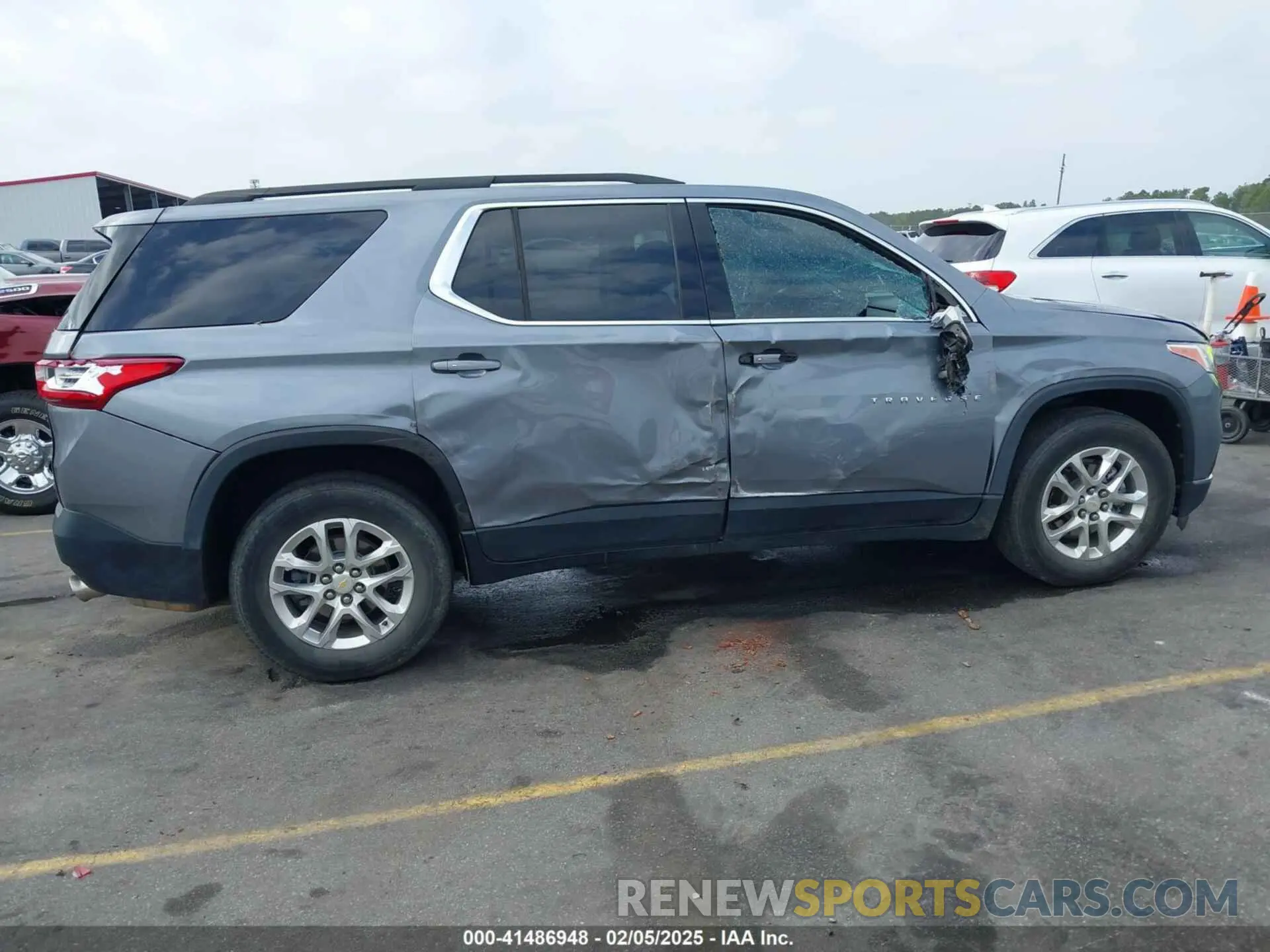 13 fotografías del automóvil dañado 1GNERGKW9MJ247157 CHEVROLET TRAVERSE 2021