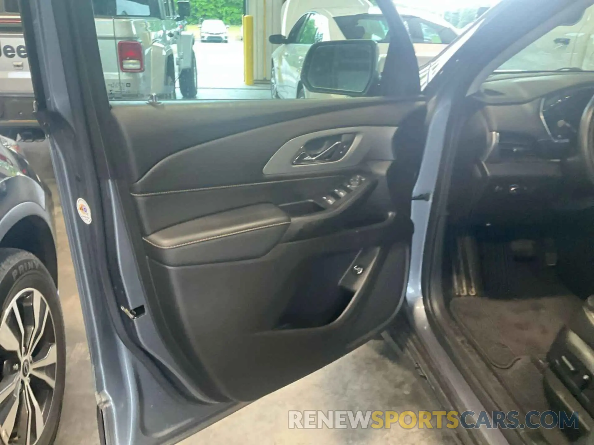 2 fotografías del automóvil dañado 1GNERHKW7MJ181763 CHEVROLET TRAVERSE 2021