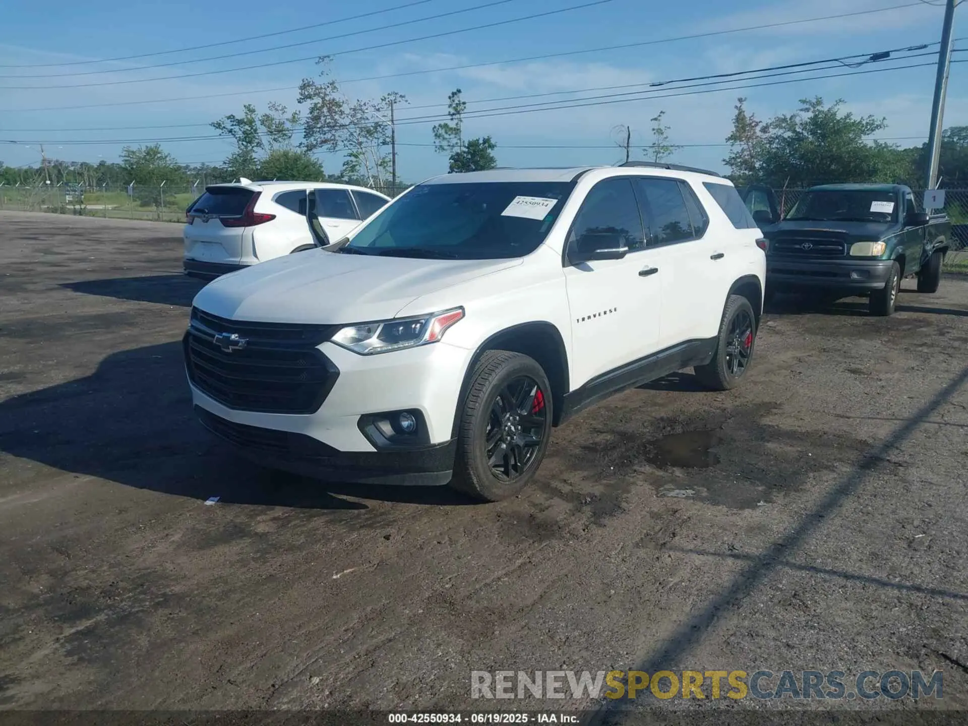 2 fotografías del automóvil dañado 1GNERKKW8MJ235519 CHEVROLET TRAVERSE 2021