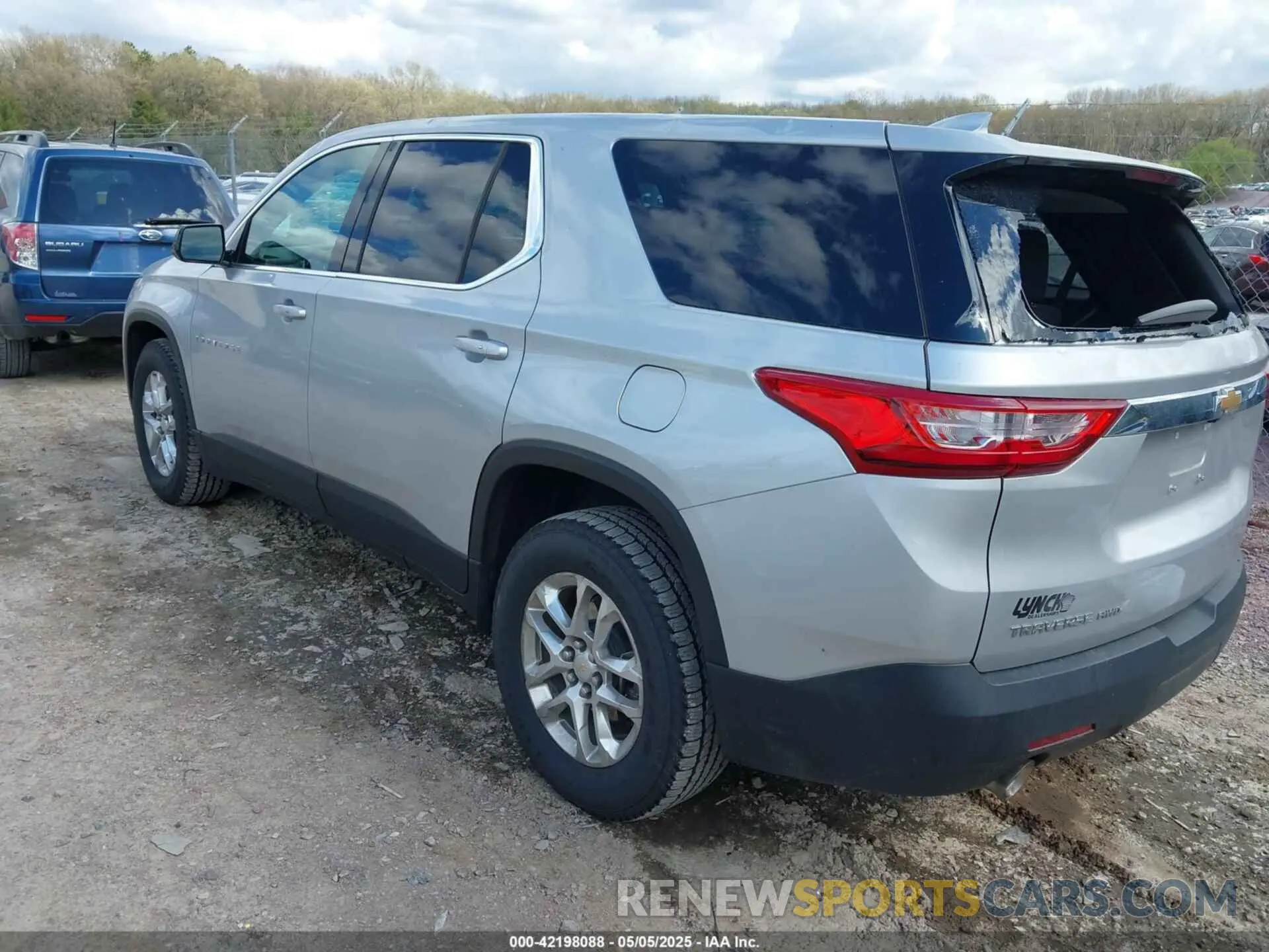 3 fotografías del automóvil dañado 1GNEVFKW7MJ108621 CHEVROLET TRAVERSE 2021