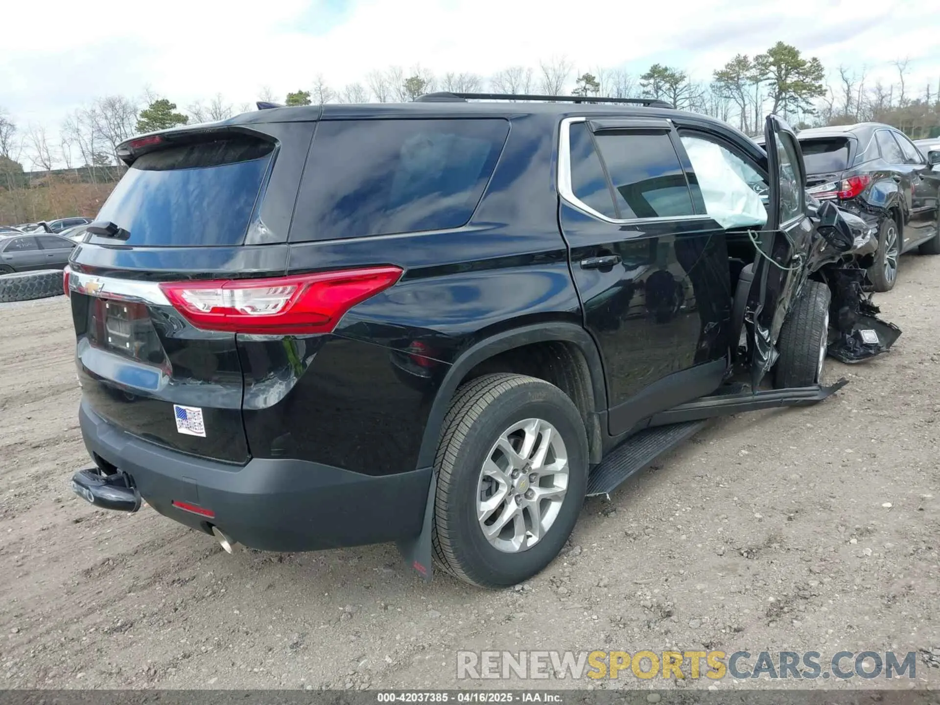 4 fotografías del automóvil dañado 1GNEVFKW9MJ191243 CHEVROLET TRAVERSE 2021