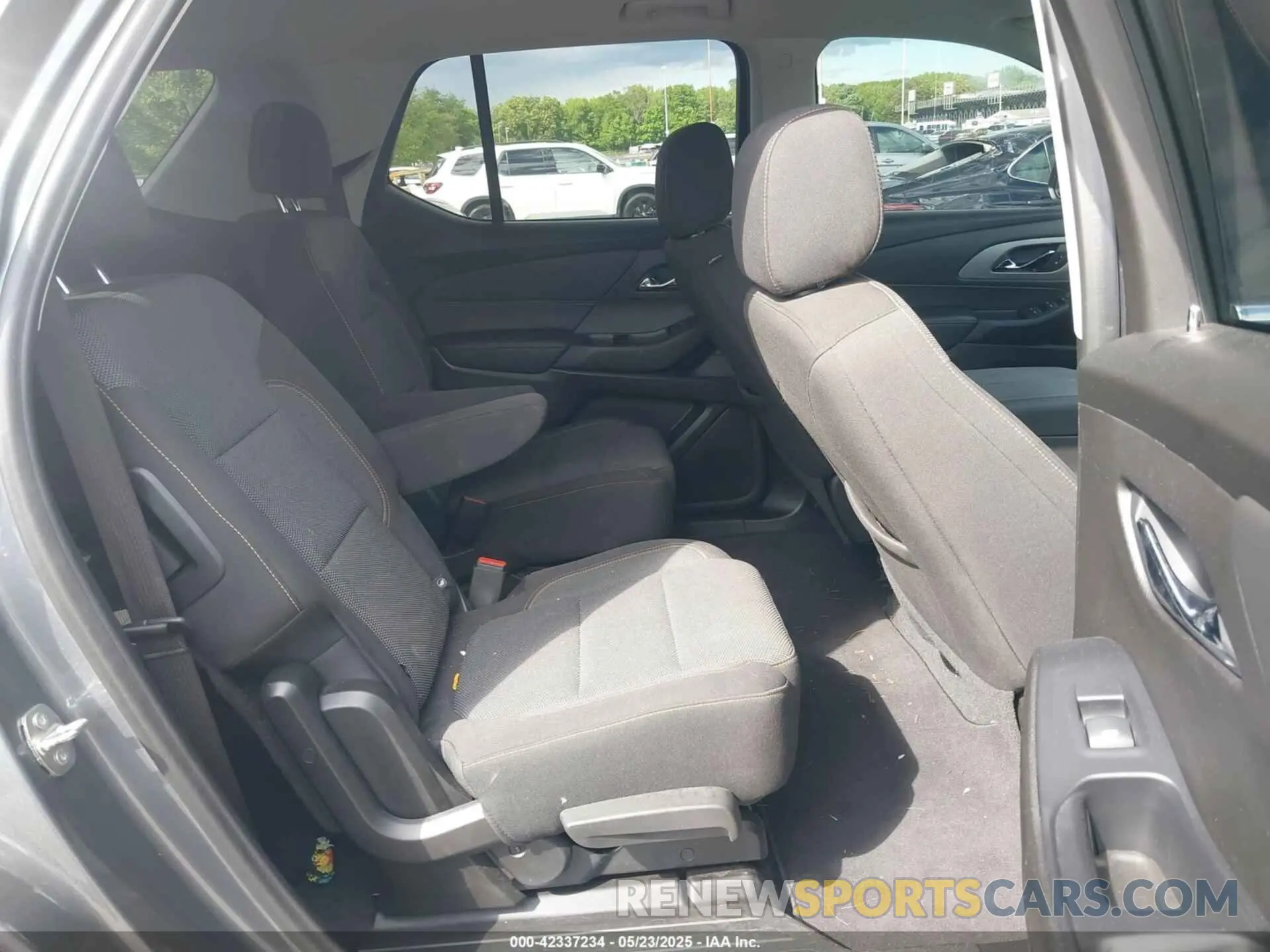 8 fotografías del automóvil dañado 1GNEVGKW1MJ146559 CHEVROLET TRAVERSE 2021