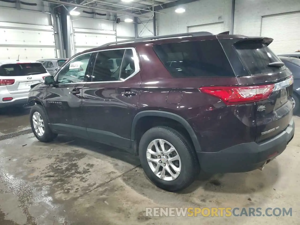 2 fotografías del automóvil dañado 1GNEVGKW3MJ257887 CHEVROLET TRAVERSE 2021