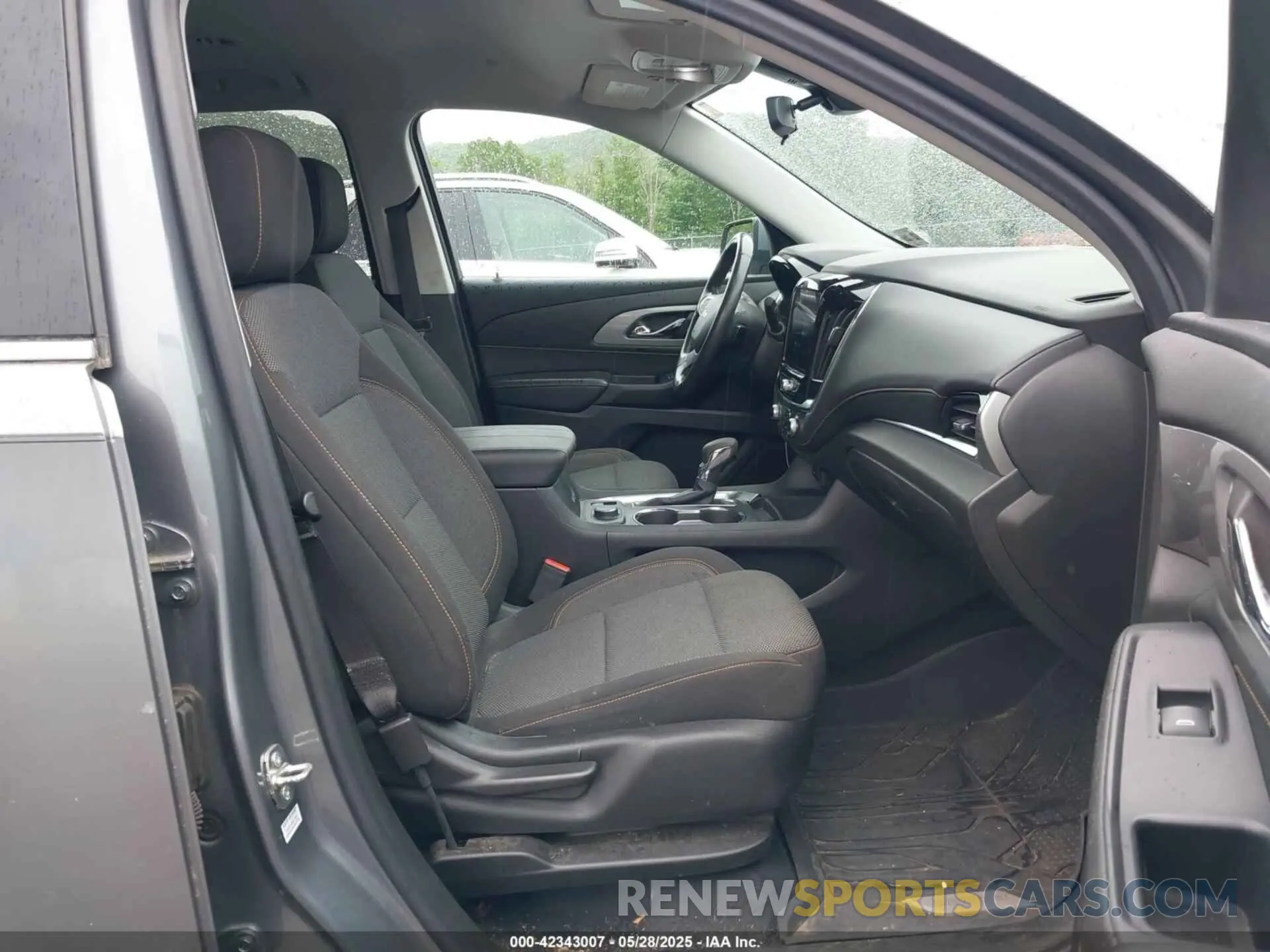 5 fotografías del automóvil dañado 1GNEVGKW9MJ159396 CHEVROLET TRAVERSE 2021