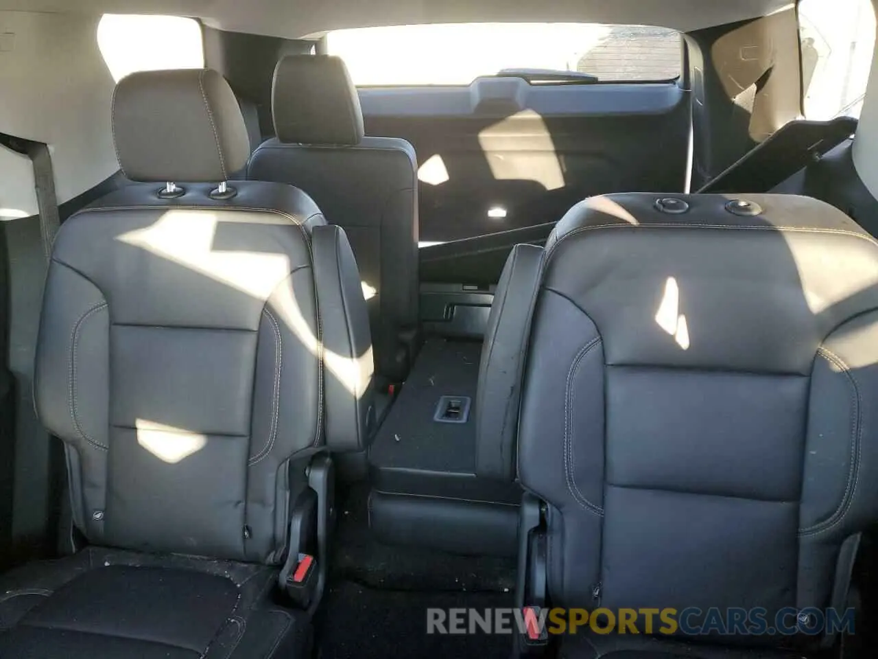 10 fotografías del automóvil dañado 1GNEVHKW2MJ251617 CHEVROLET TRAVERSE 2021
