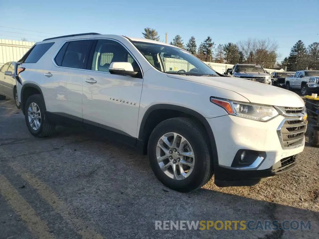 4 fotografías del automóvil dañado 1GNEVHKW2MJ251617 CHEVROLET TRAVERSE 2021