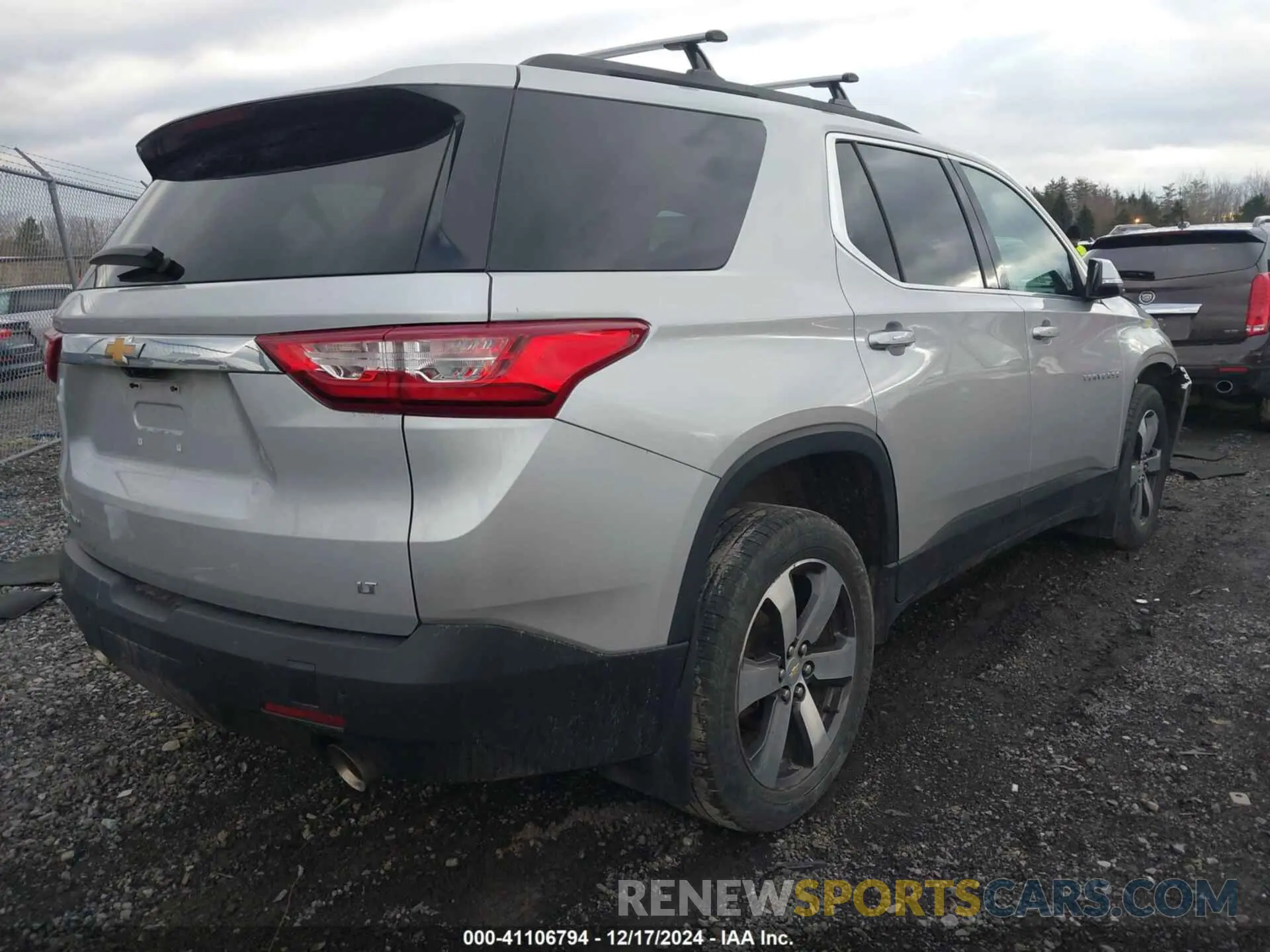 4 fotografías del automóvil dañado 1GNEVHKW3MJ185014 CHEVROLET TRAVERSE 2021