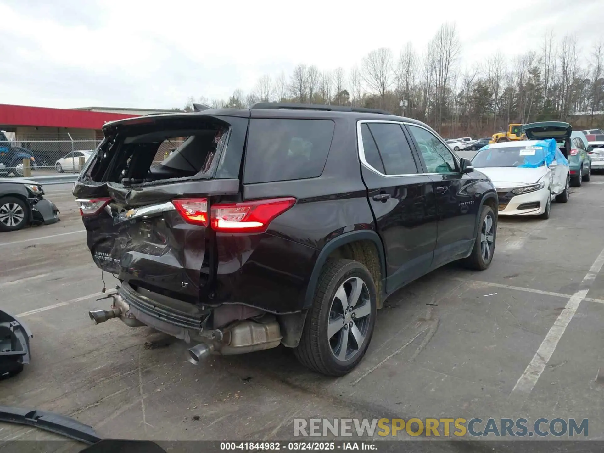 4 fotografías del automóvil dañado 1GNEVHKW4MJ211443 CHEVROLET TRAVERSE 2021