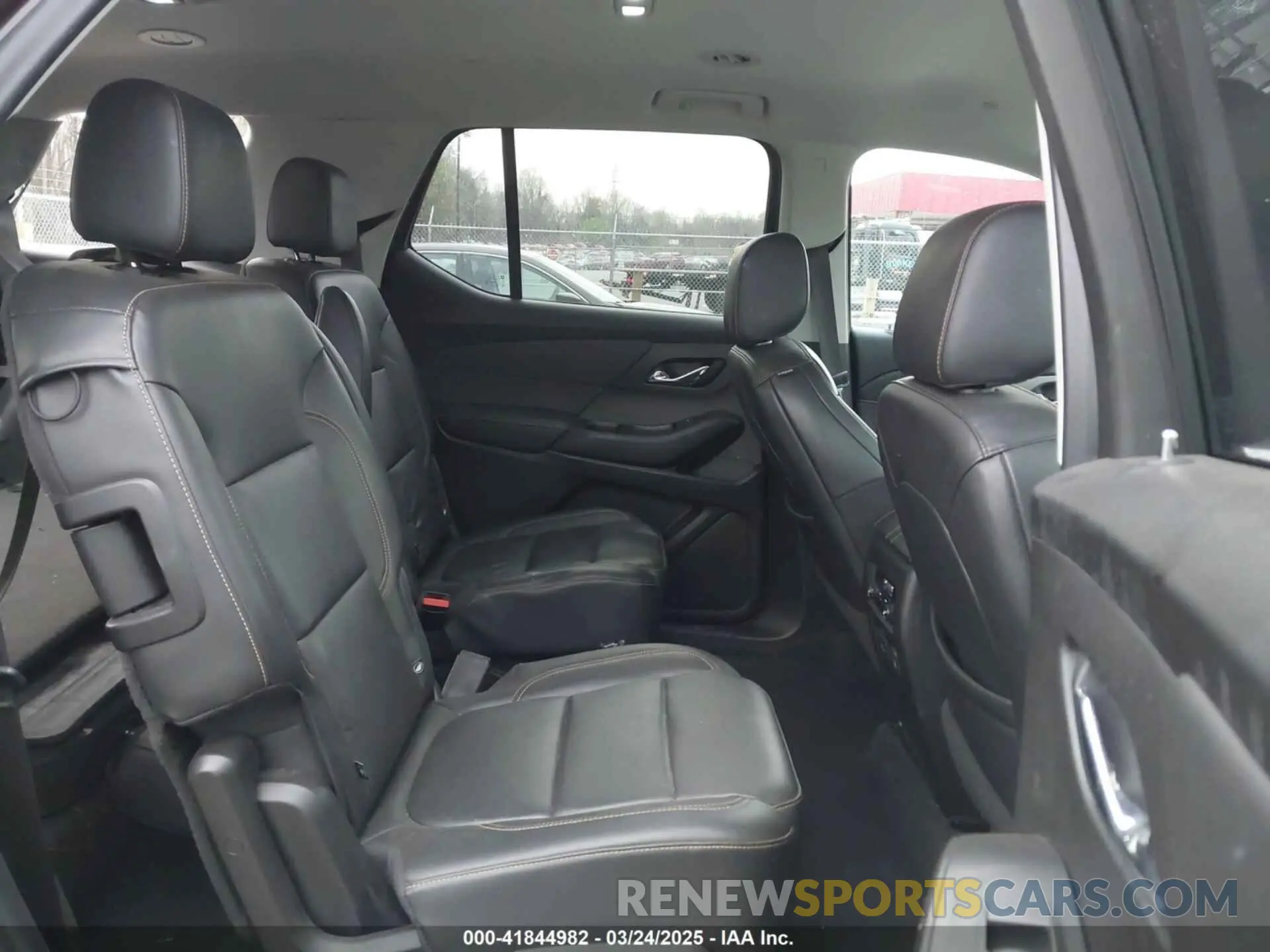 8 fotografías del automóvil dañado 1GNEVHKW4MJ211443 CHEVROLET TRAVERSE 2021