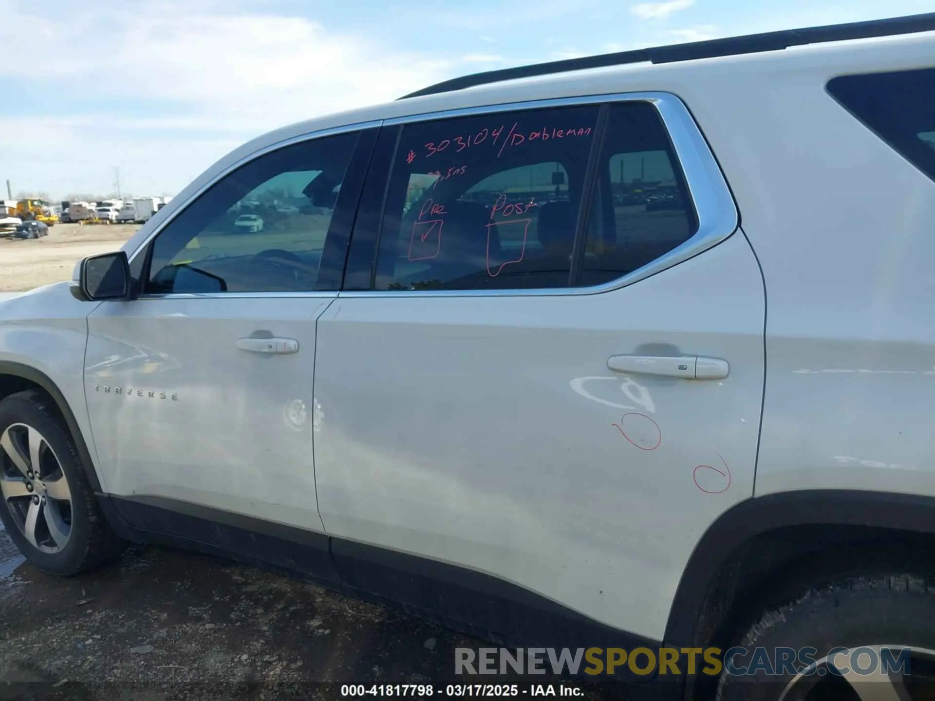 14 fotografías del automóvil dañado 1GNEVHKW9MJ206271 CHEVROLET TRAVERSE 2021