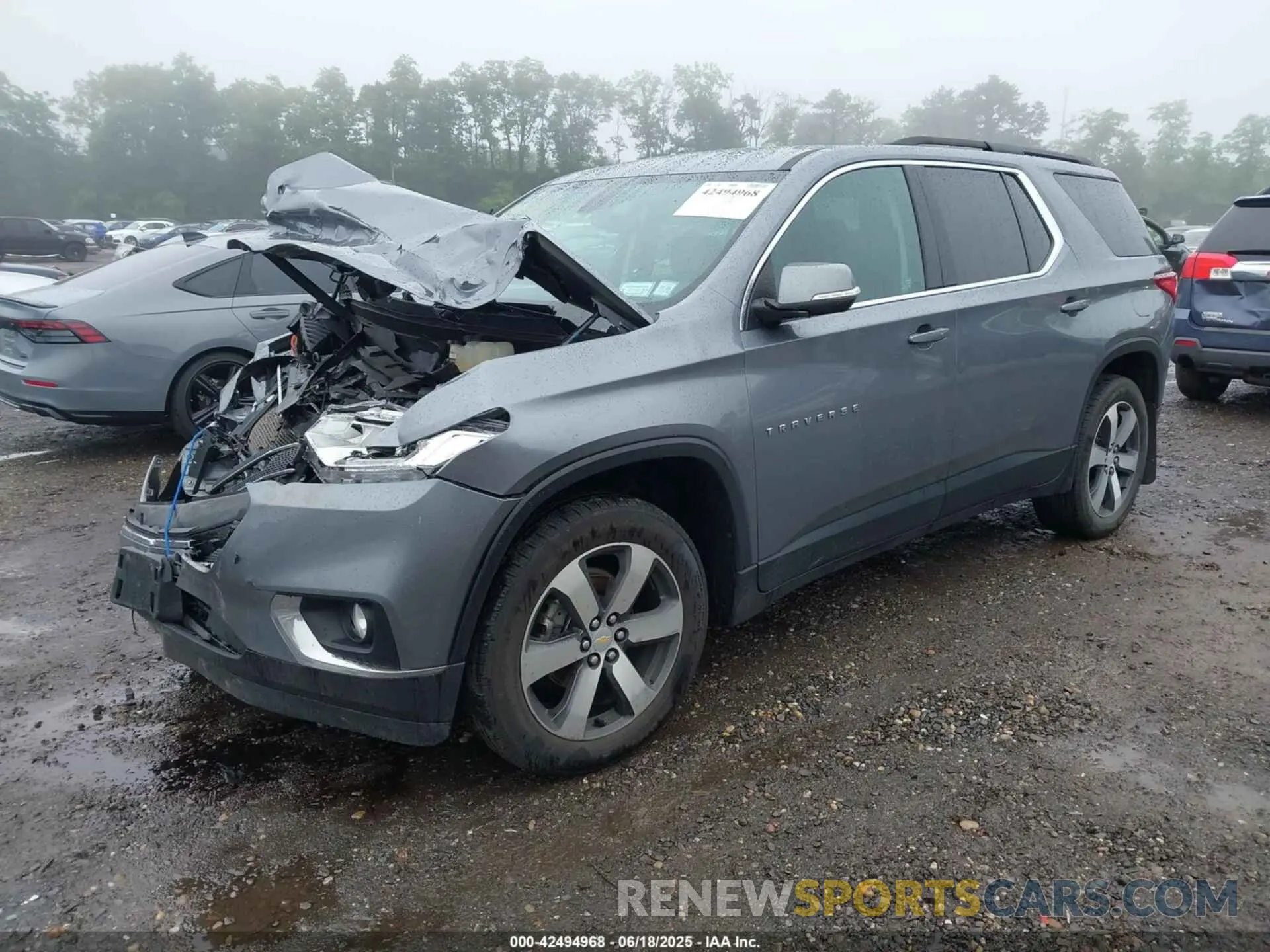 2 fotografías del automóvil dañado 1GNEVHKWXMJ220888 CHEVROLET TRAVERSE 2021