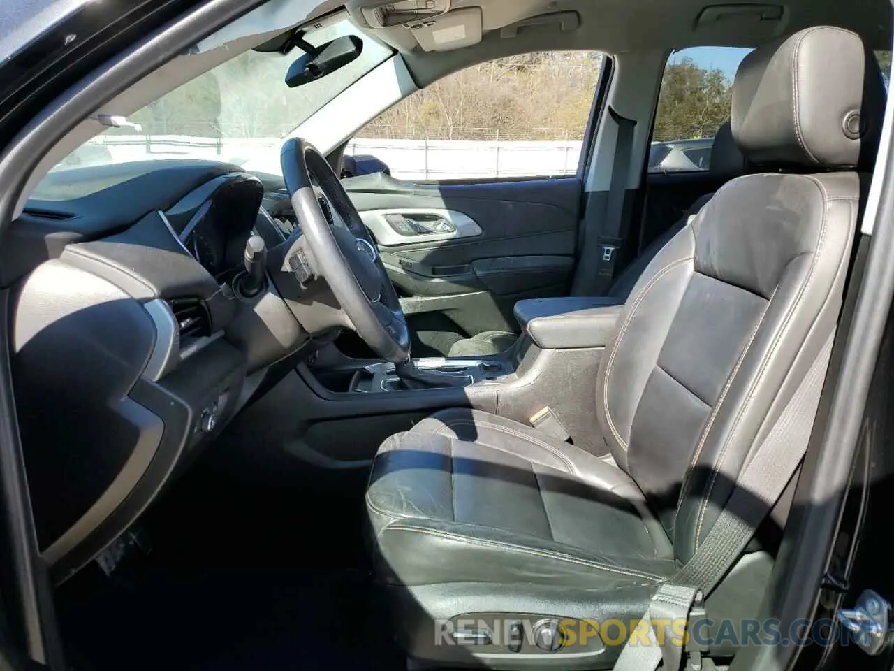 7 fotografías del automóvil dañado 1GNEVHKWXMJ251378 CHEVROLET TRAVERSE 2021