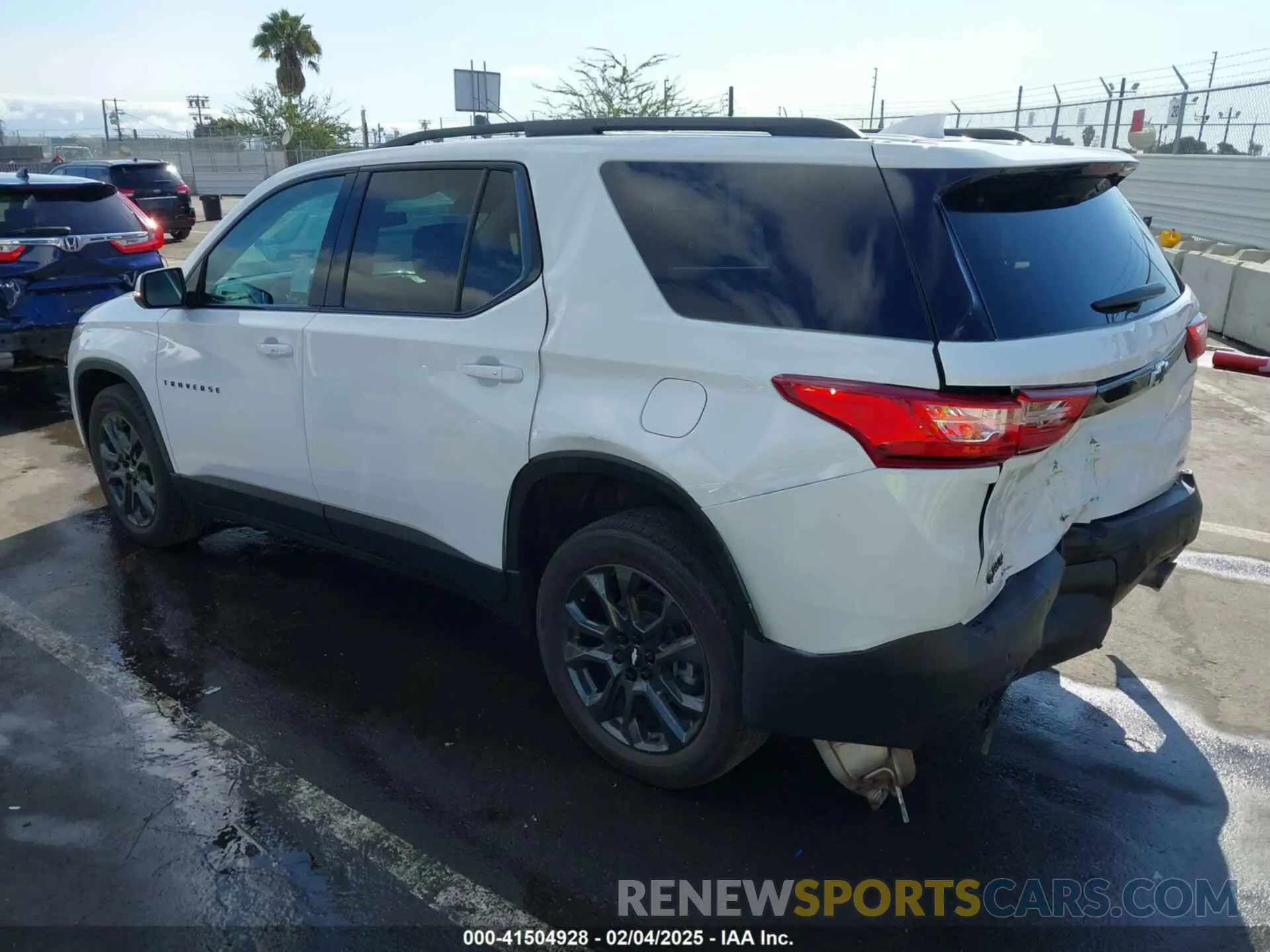 3 fotografías del automóvil dañado 1GNEVJKW0MJ266088 CHEVROLET TRAVERSE 2021