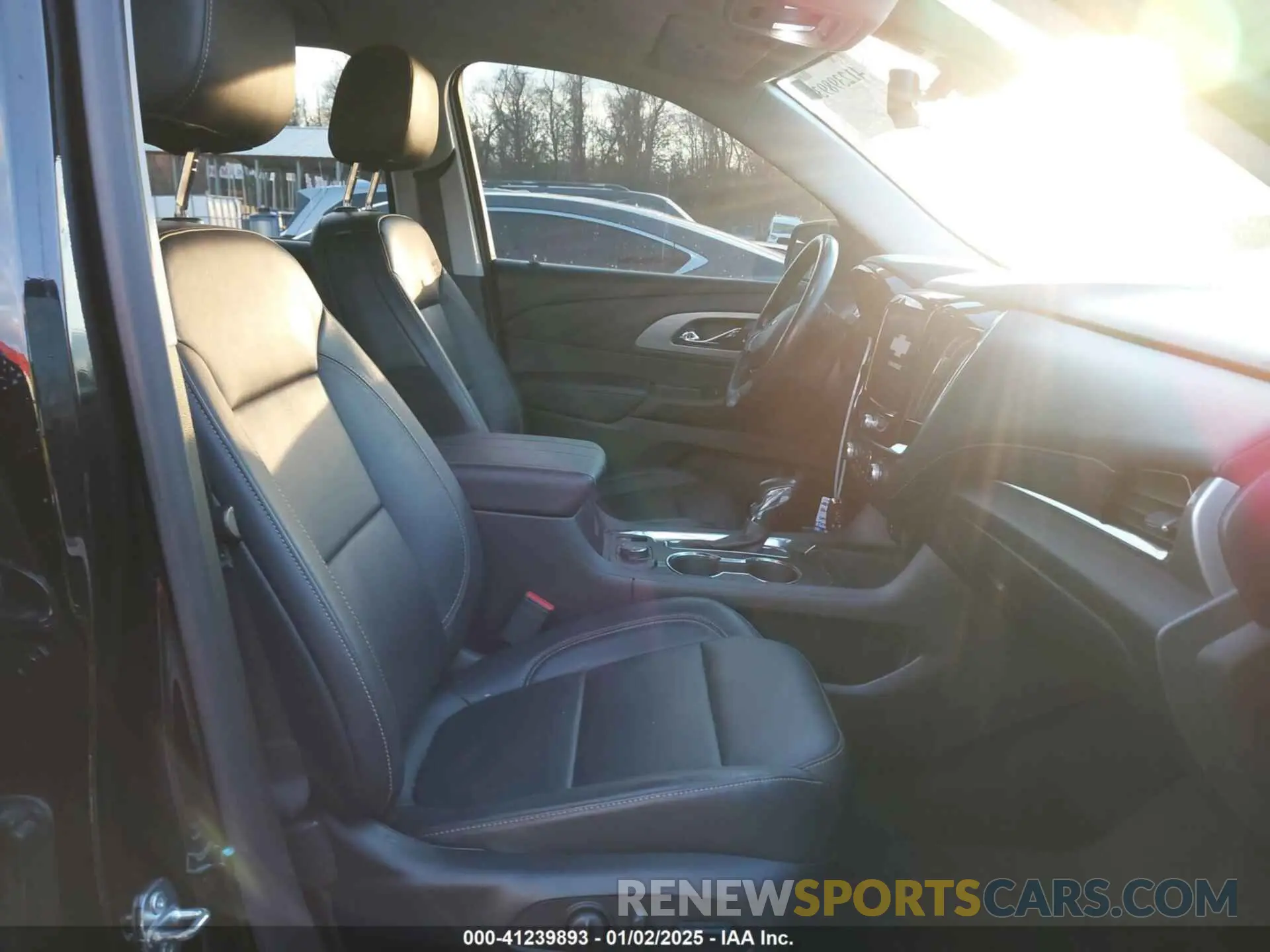 5 fotografías del automóvil dañado 1GNEVJKW2MJ115124 CHEVROLET TRAVERSE 2021