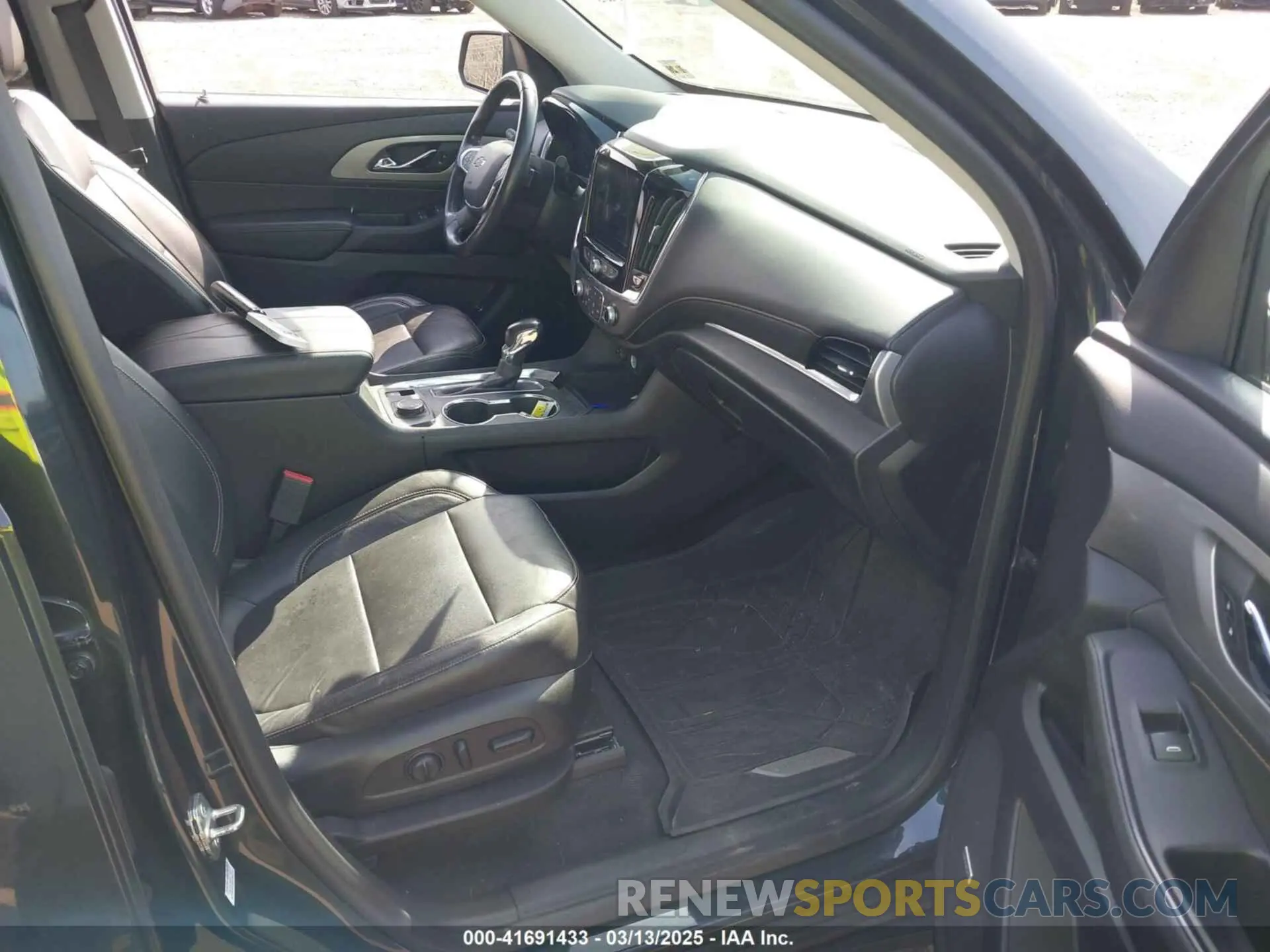 5 fotografías del automóvil dañado 1GNEVJKW4MJ141708 CHEVROLET TRAVERSE 2021
