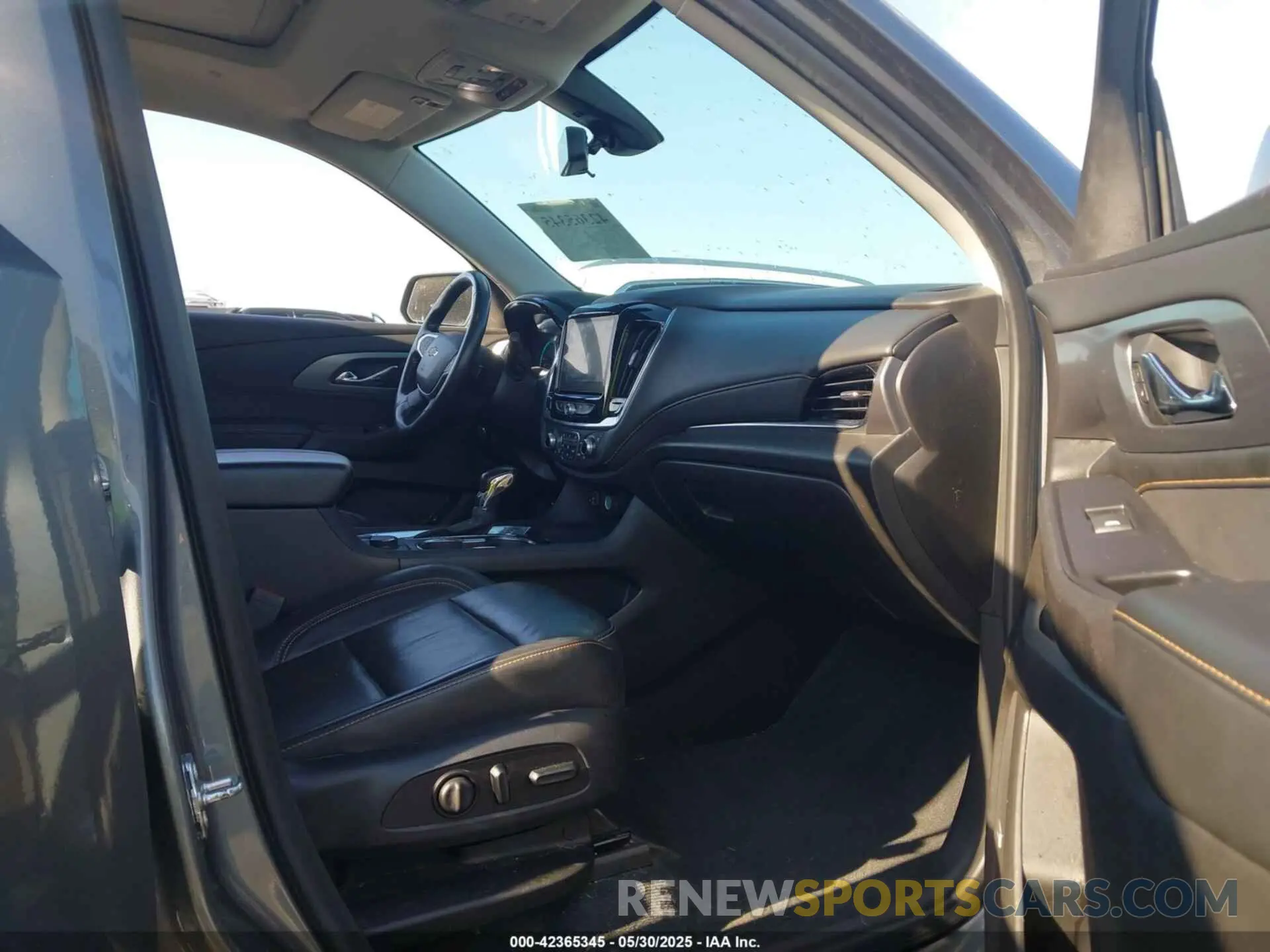 5 fotografías del automóvil dañado 1GNEVKKW1MJ199524 CHEVROLET TRAVERSE 2021