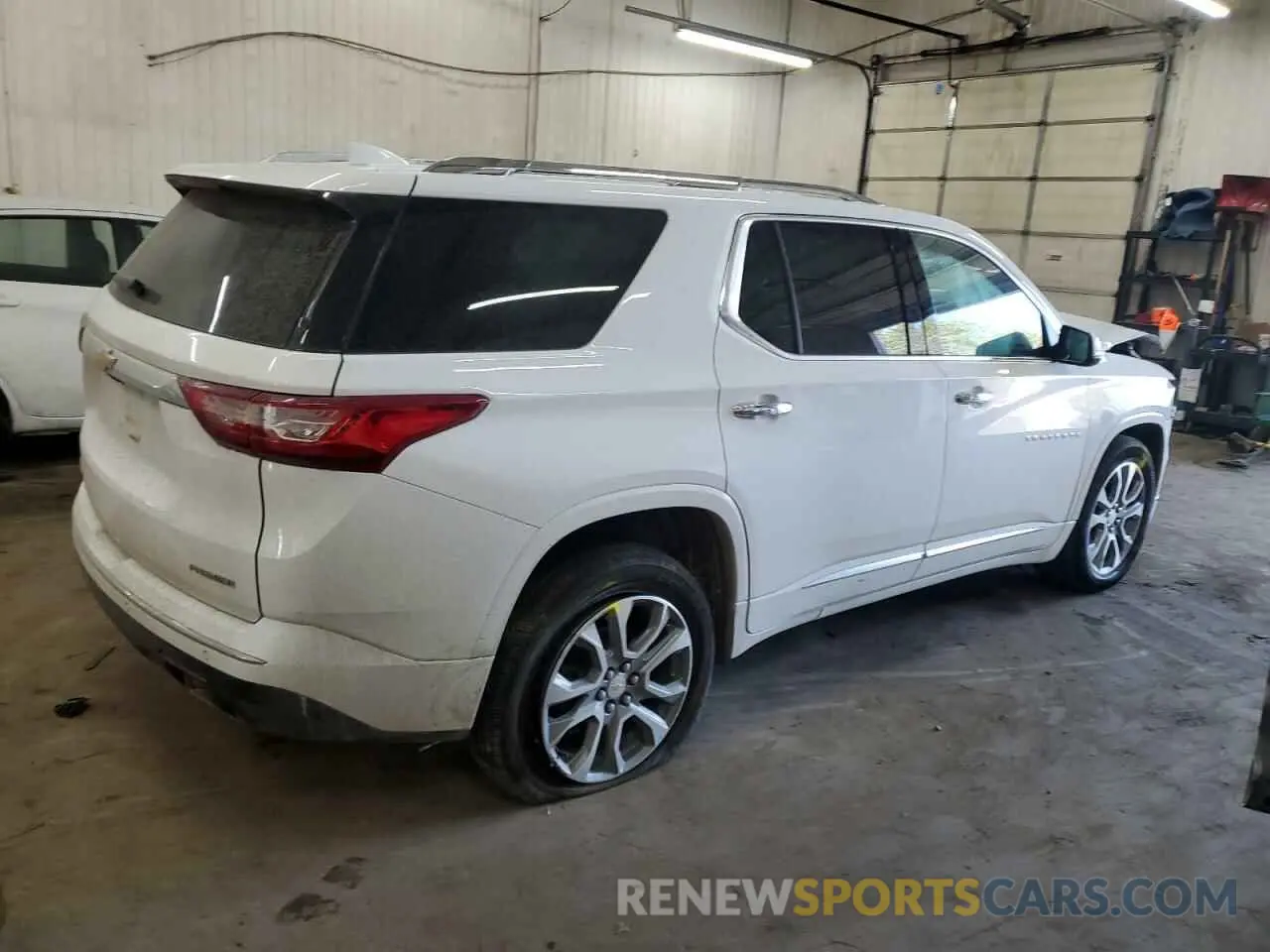 3 fotografías del automóvil dañado 1GNEVKKW7MJ250041 CHEVROLET TRAVERSE 2021