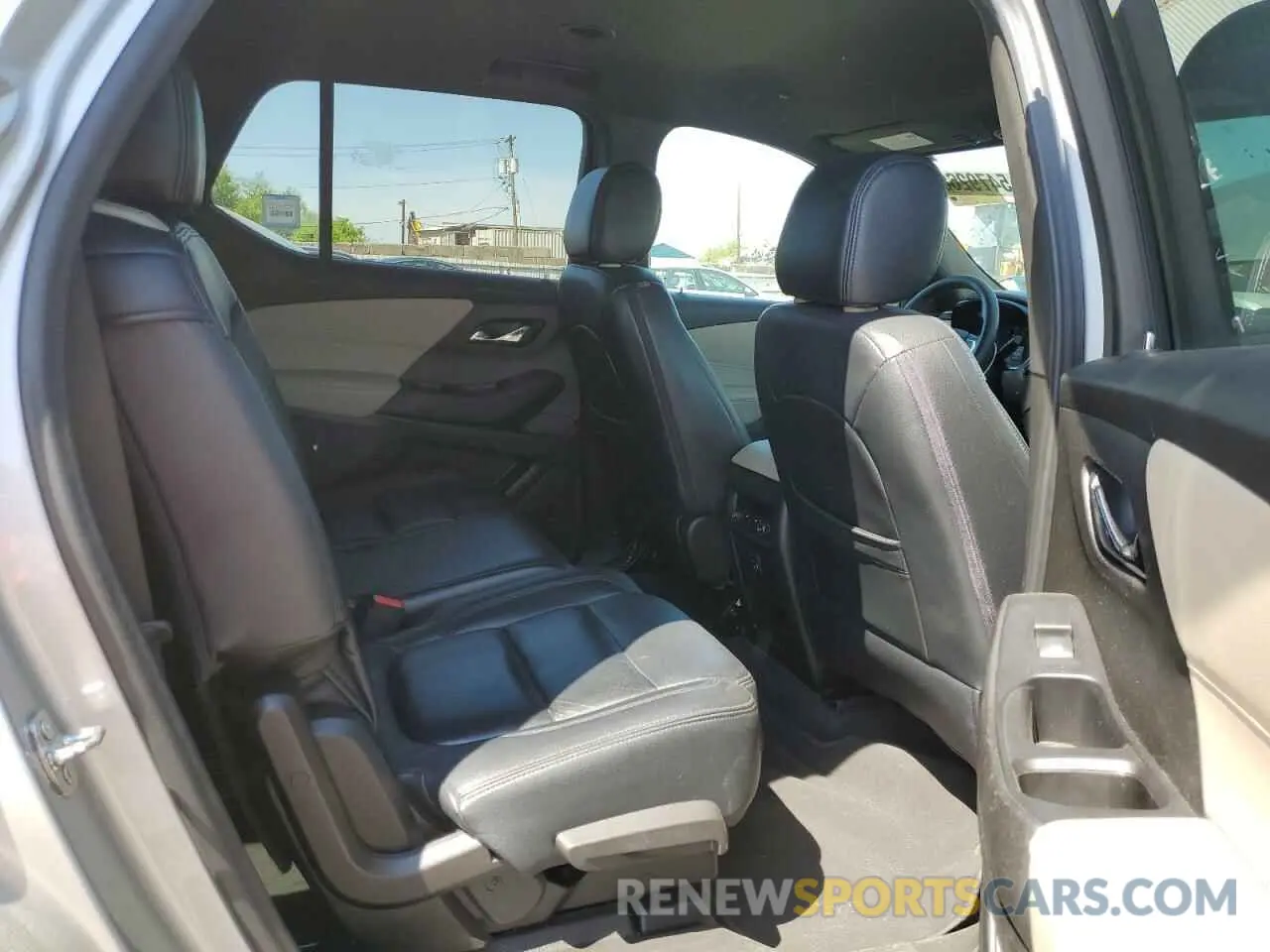 11 fotografías del automóvil dañado 1GNERFKW0NJ120518 CHEVROLET TRAVERSE 2022