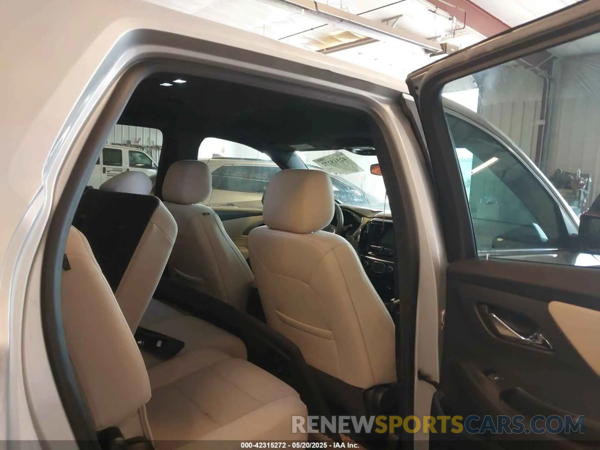 8 fotografías del automóvil dañado 1GNERFKW3NJ114938 CHEVROLET TRAVERSE 2022