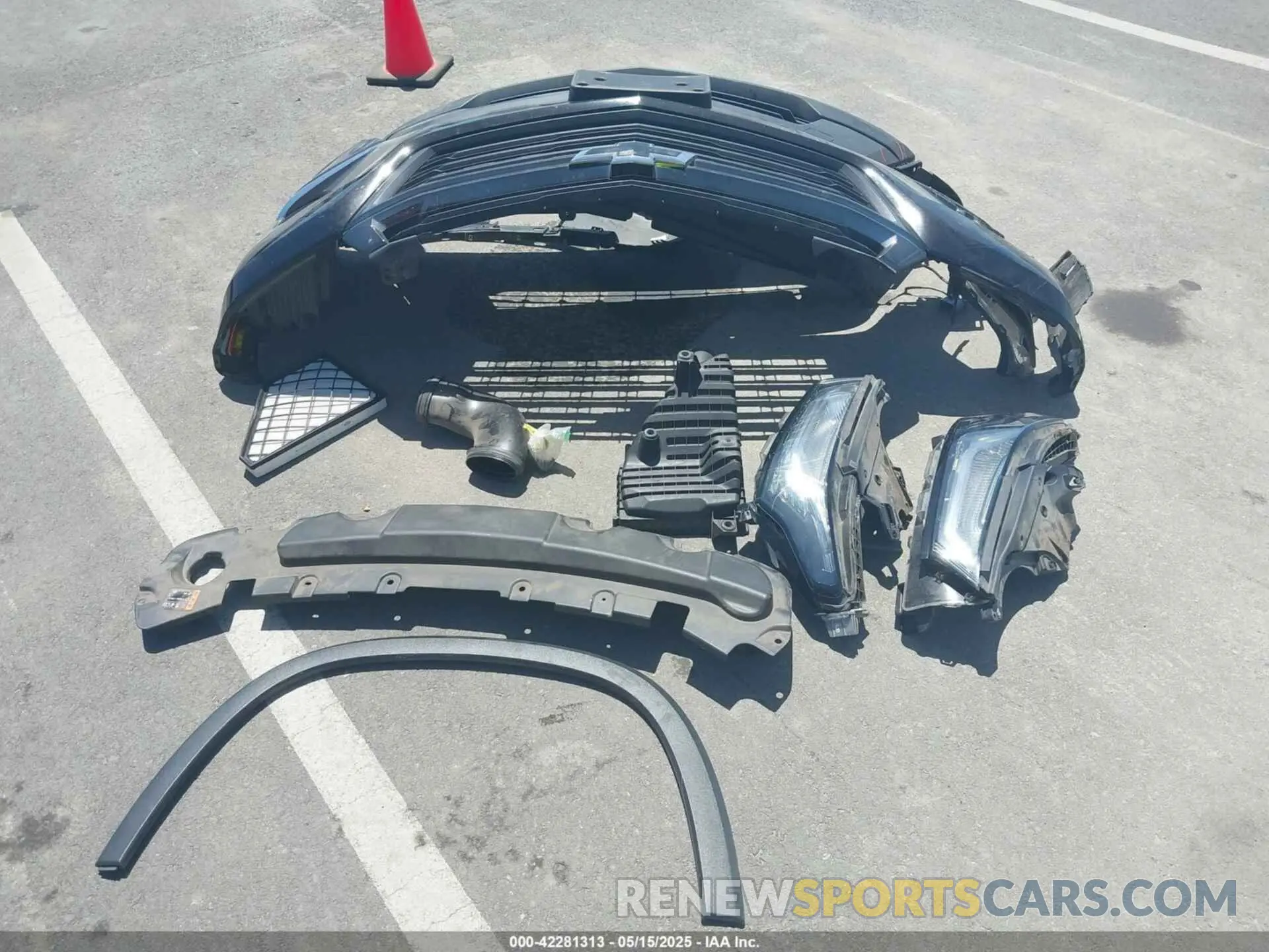 12 fotografías del automóvil dañado 1GNERFKW3NJ183869 CHEVROLET TRAVERSE 2022
