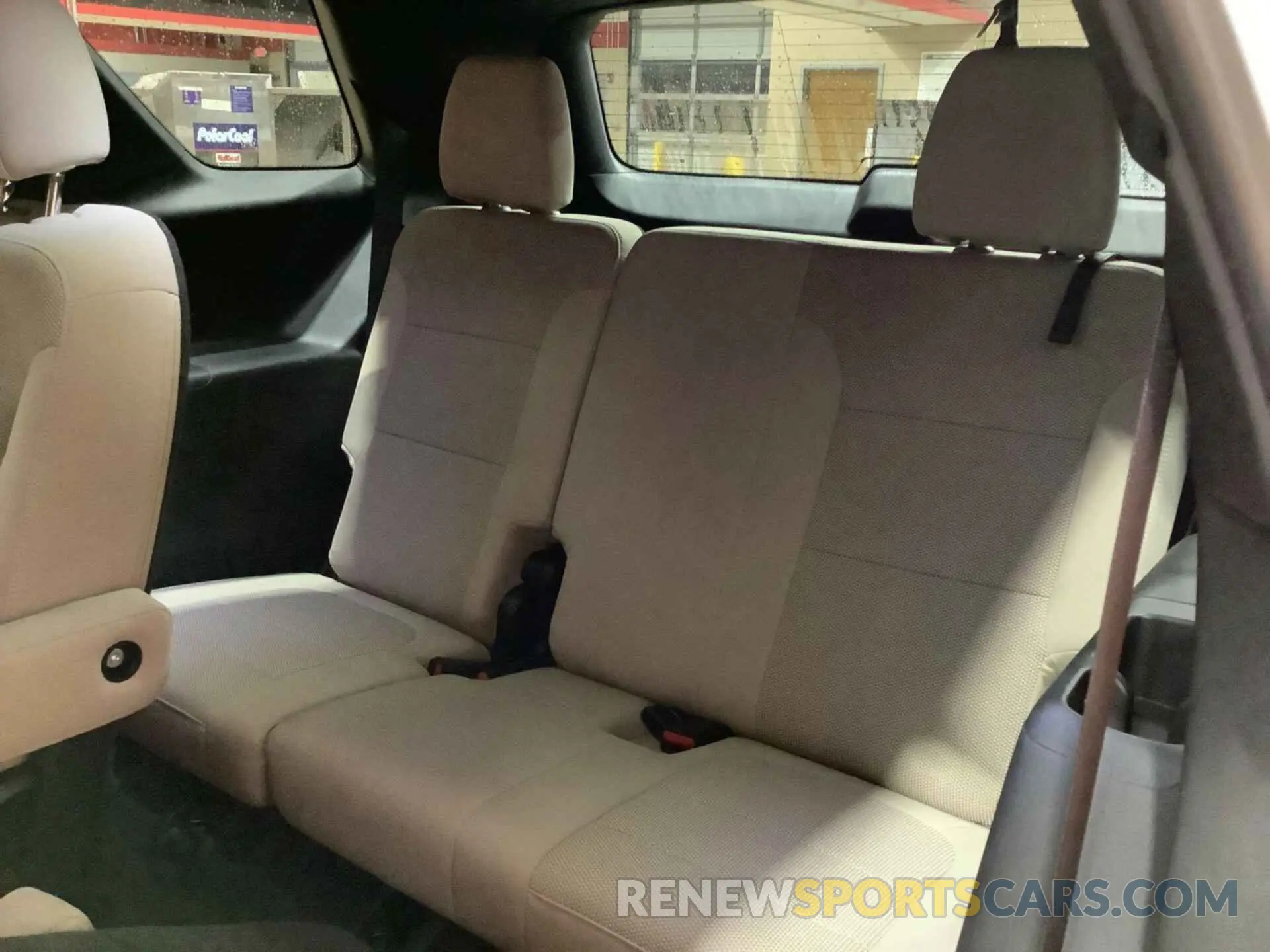 2 fotografías del automóvil dañado 1GNERGKW1NJ150939 CHEVROLET TRAVERSE 2022
