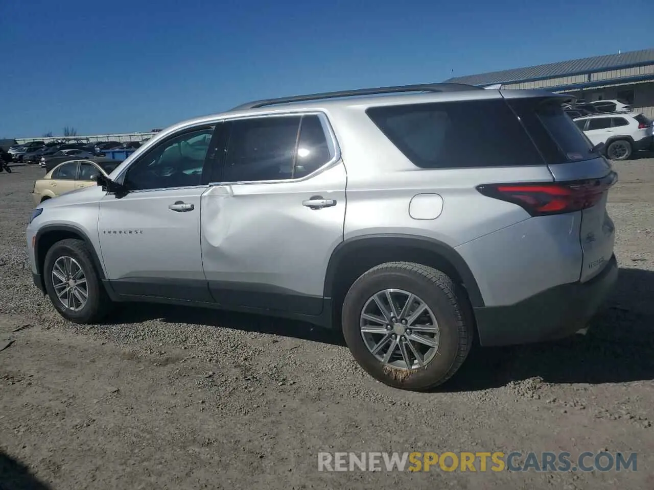2 fotografías del automóvil dañado 1GNERGKW1NJ166154 CHEVROLET TRAVERSE 2022