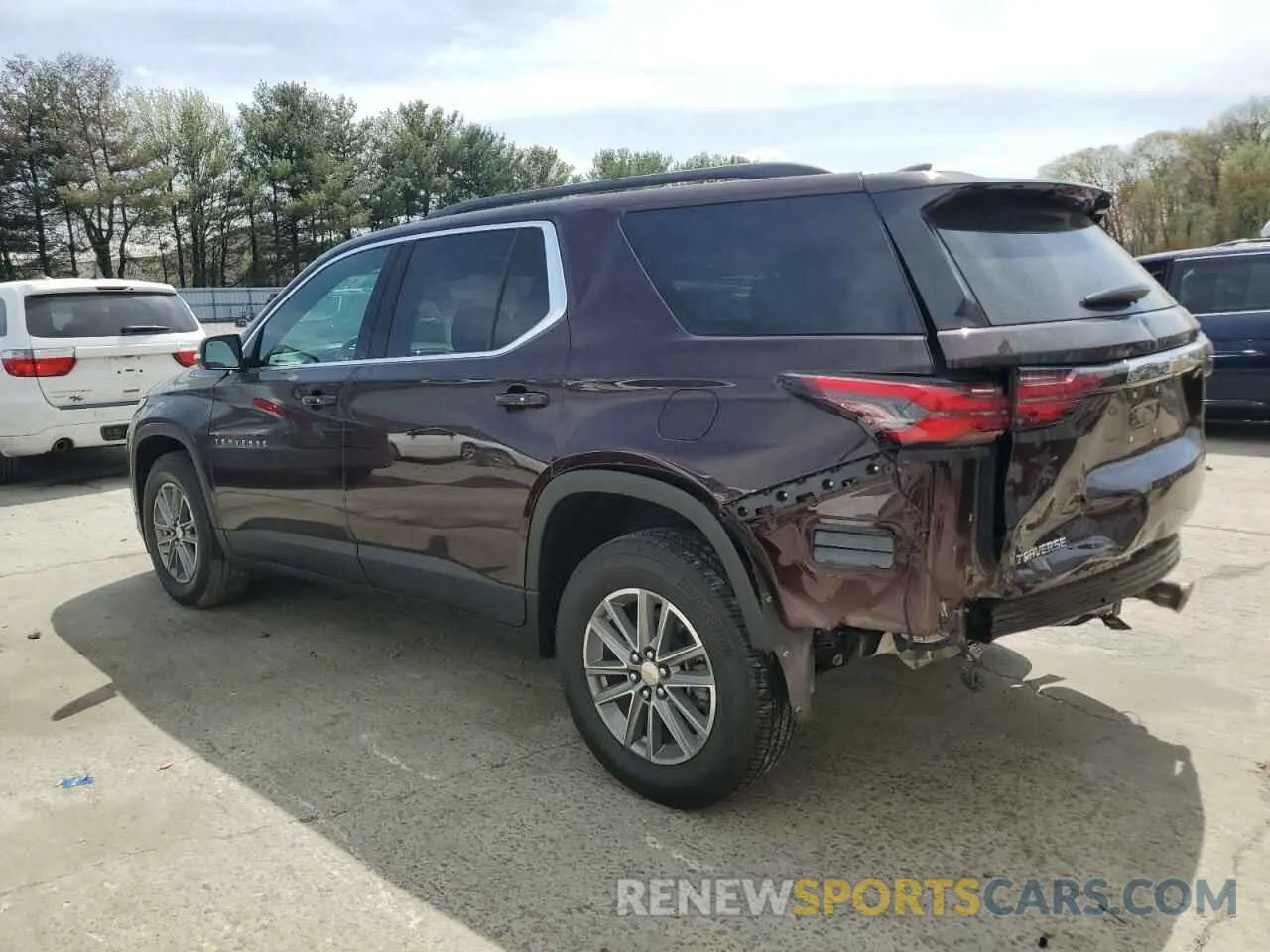 2 fotografías del automóvil dañado 1GNERGKW2NJ189877 CHEVROLET TRAVERSE 2022