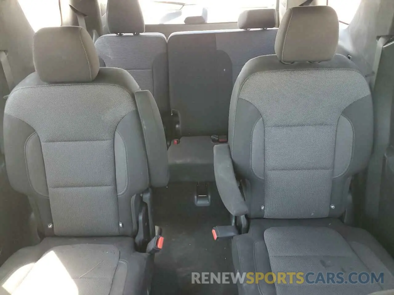 10 fotografías del automóvil dañado 1GNERGKW4NJ127865 CHEVROLET TRAVERSE 2022