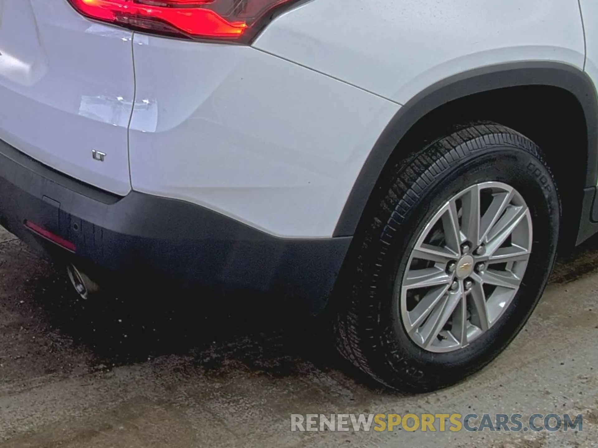 20 fotografías del automóvil dañado 1GNERGKW6NJ127947 CHEVROLET TRAVERSE 2022