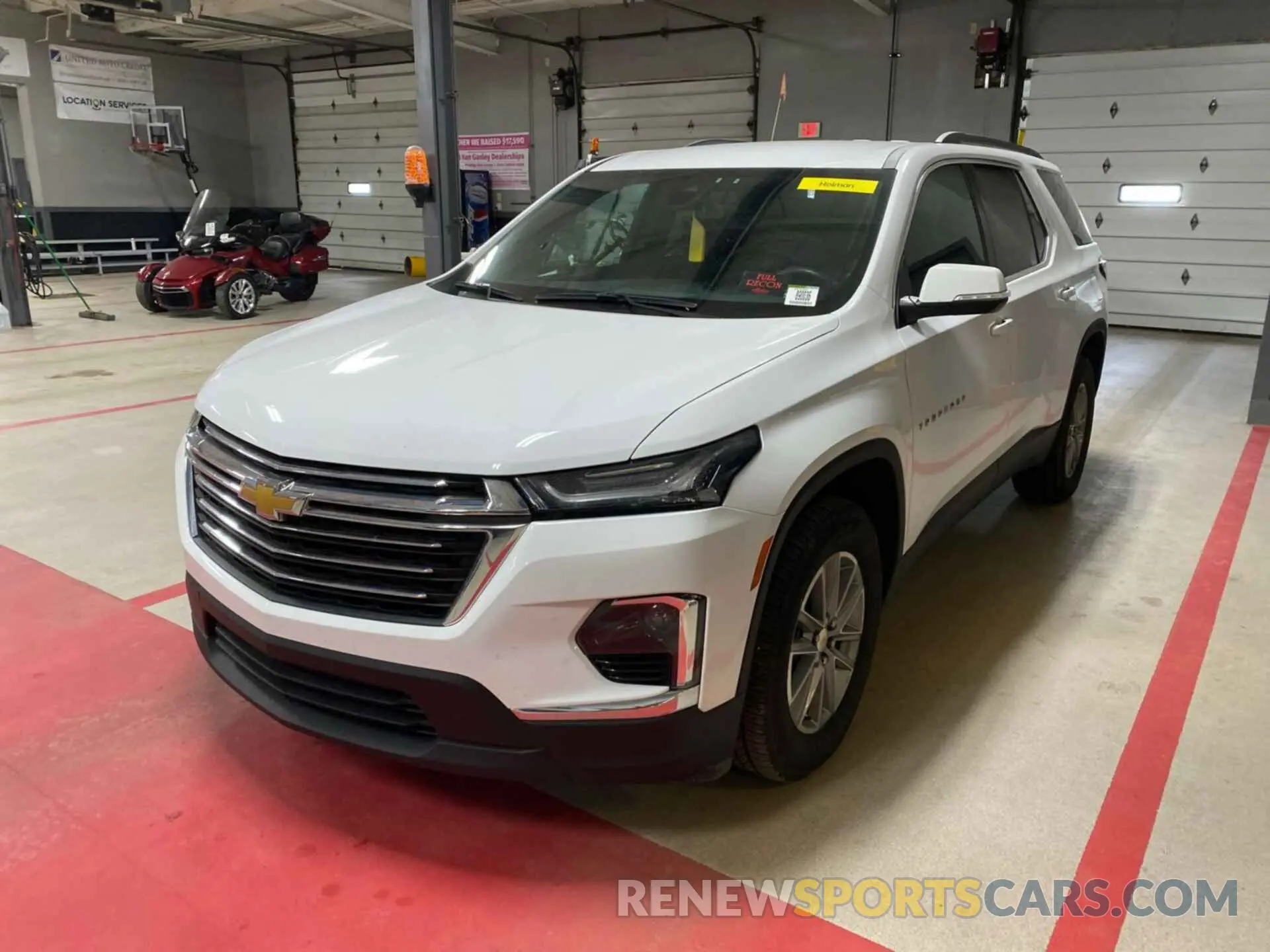 5 fotografías del automóvil dañado 1GNERGKW6NJ127947 CHEVROLET TRAVERSE 2022