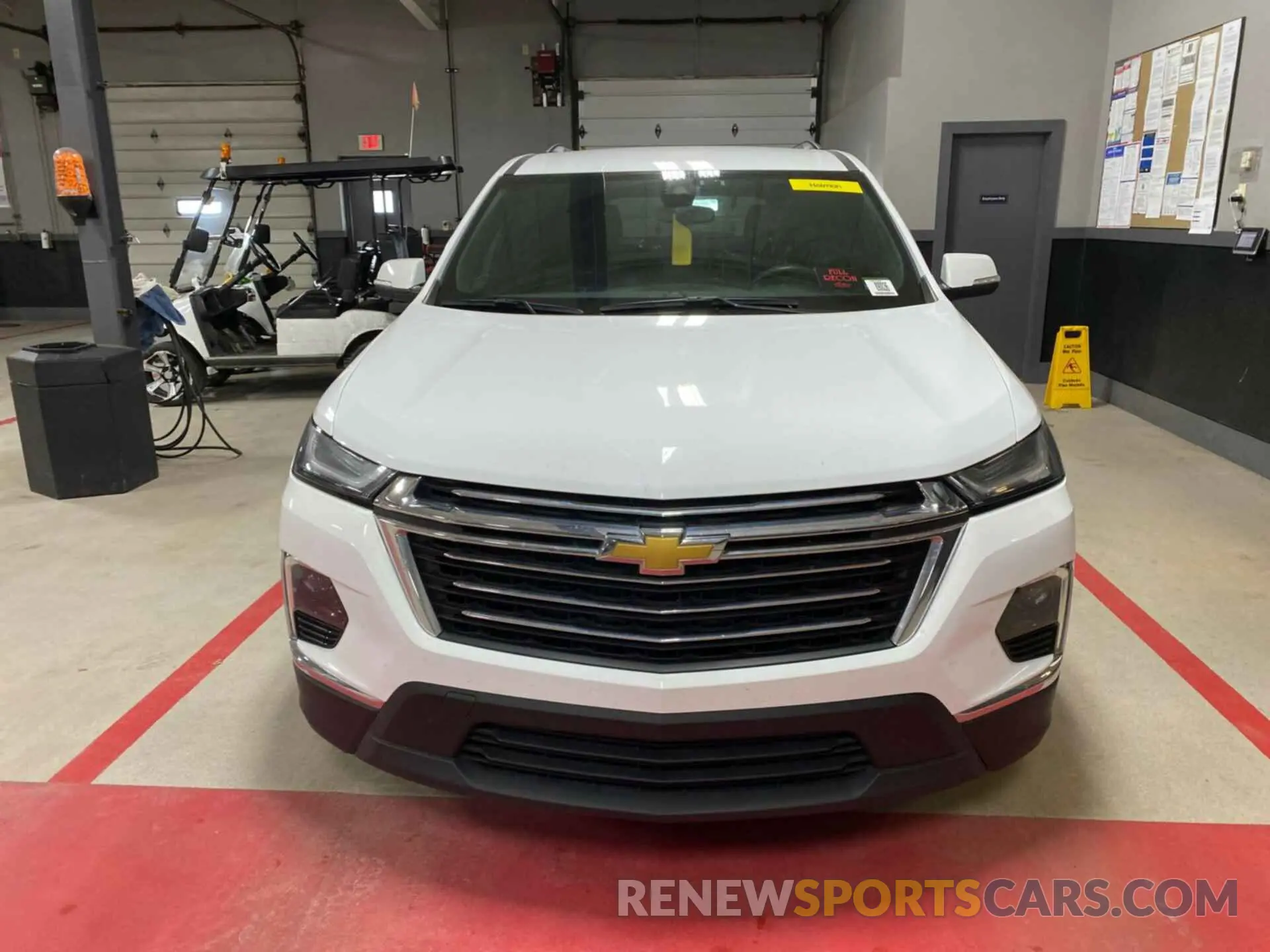 8 fotografías del automóvil dañado 1GNERGKW6NJ127947 CHEVROLET TRAVERSE 2022