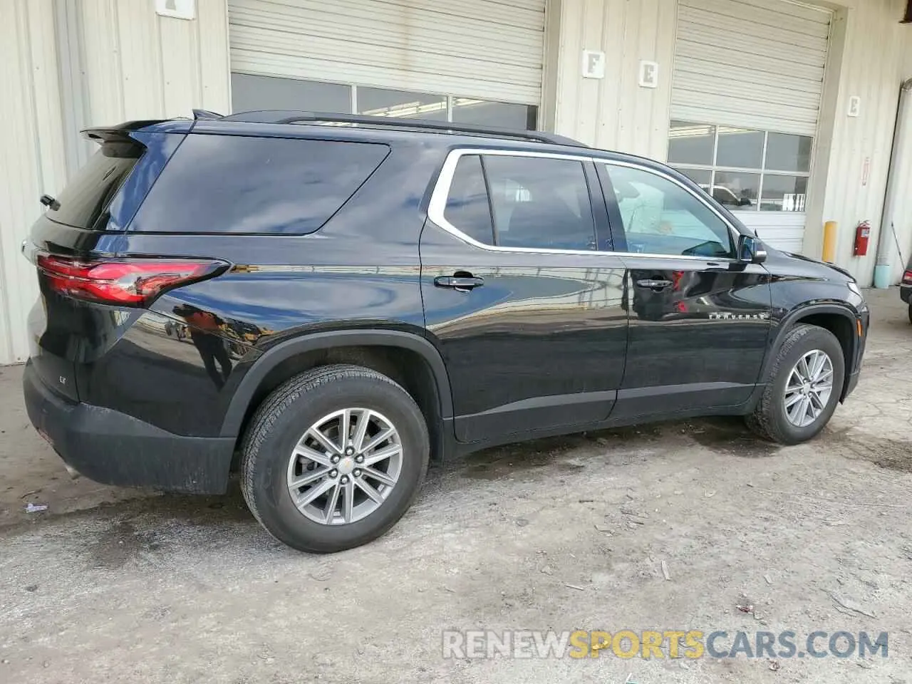 3 fotografías del automóvil dañado 1GNERGKW8NJ107019 CHEVROLET TRAVERSE 2022