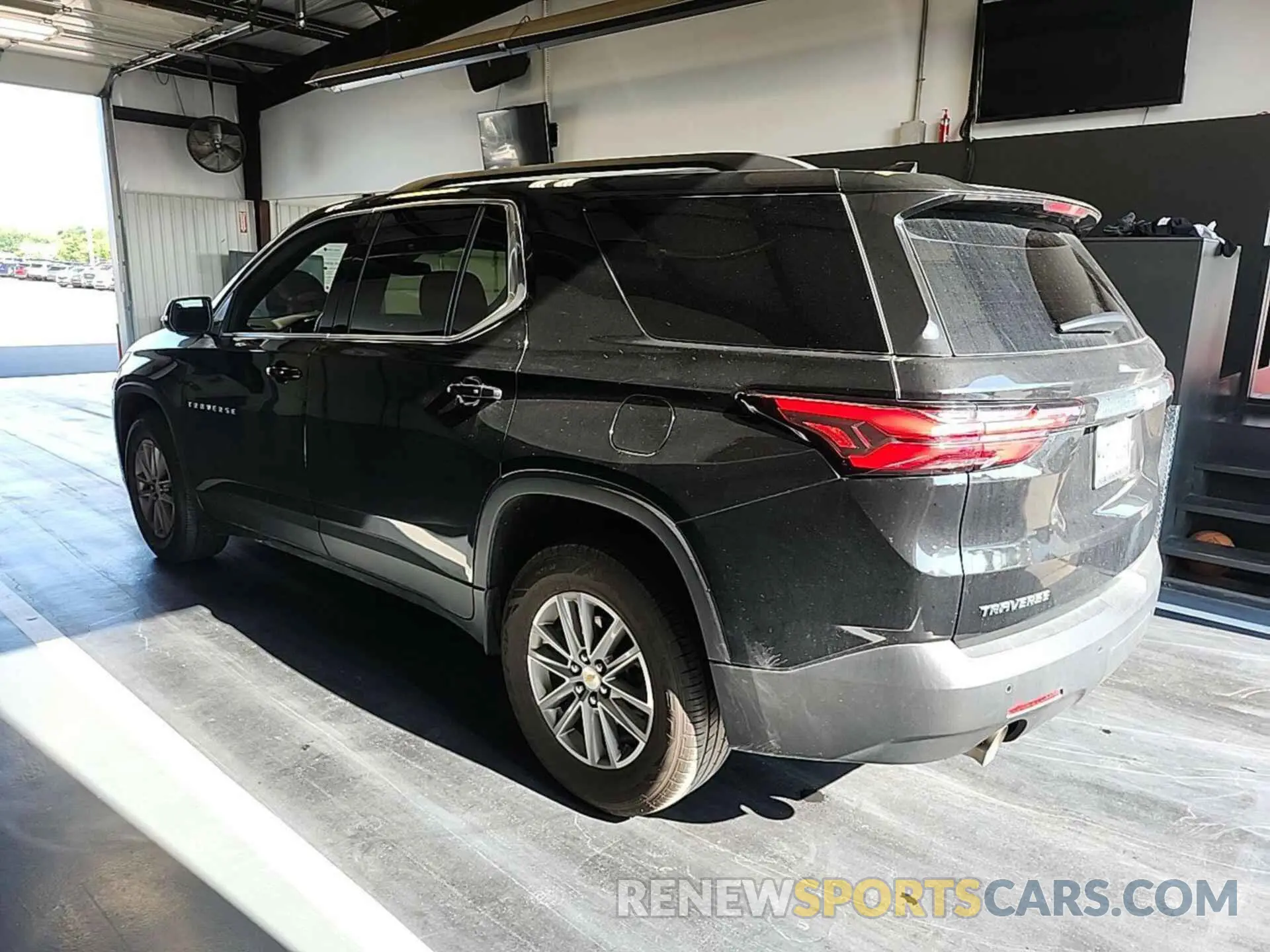 15 fotografías del automóvil dañado 1GNERGKW9NJ150624 CHEVROLET TRAVERSE 2022