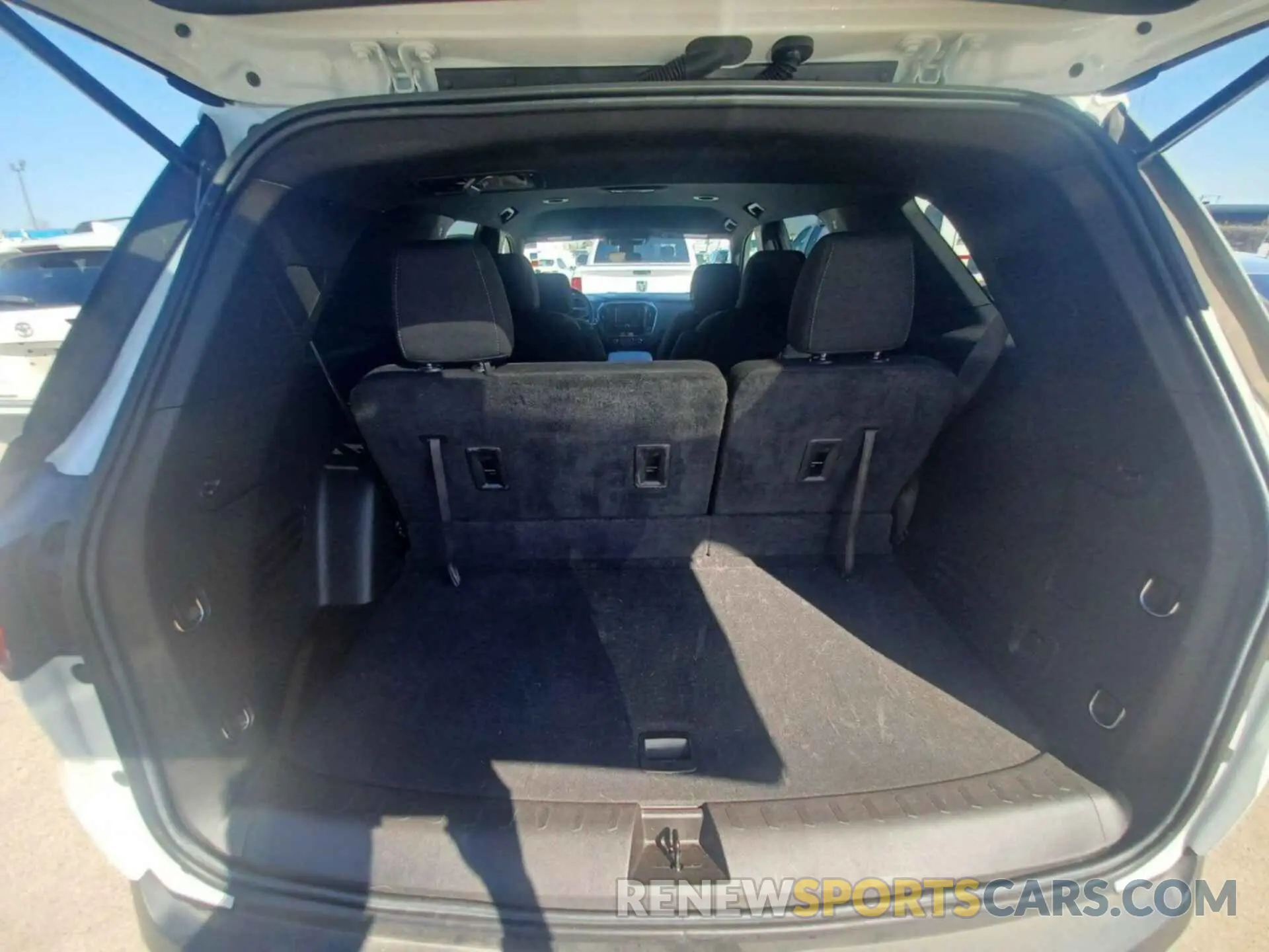 26 fotografías del automóvil dañado 1GNERGKWXNJ157677 CHEVROLET TRAVERSE 2022
