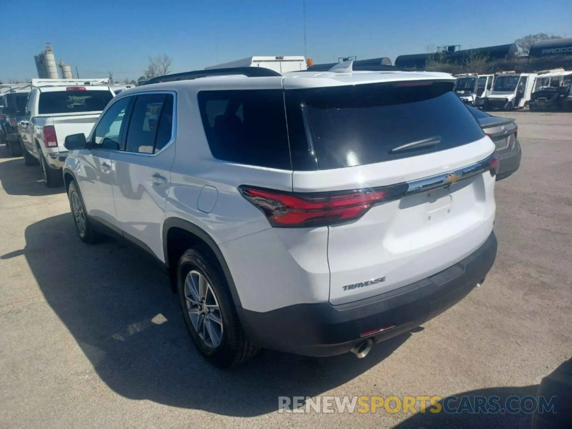 4 fotografías del automóvil dañado 1GNERGKWXNJ157677 CHEVROLET TRAVERSE 2022
