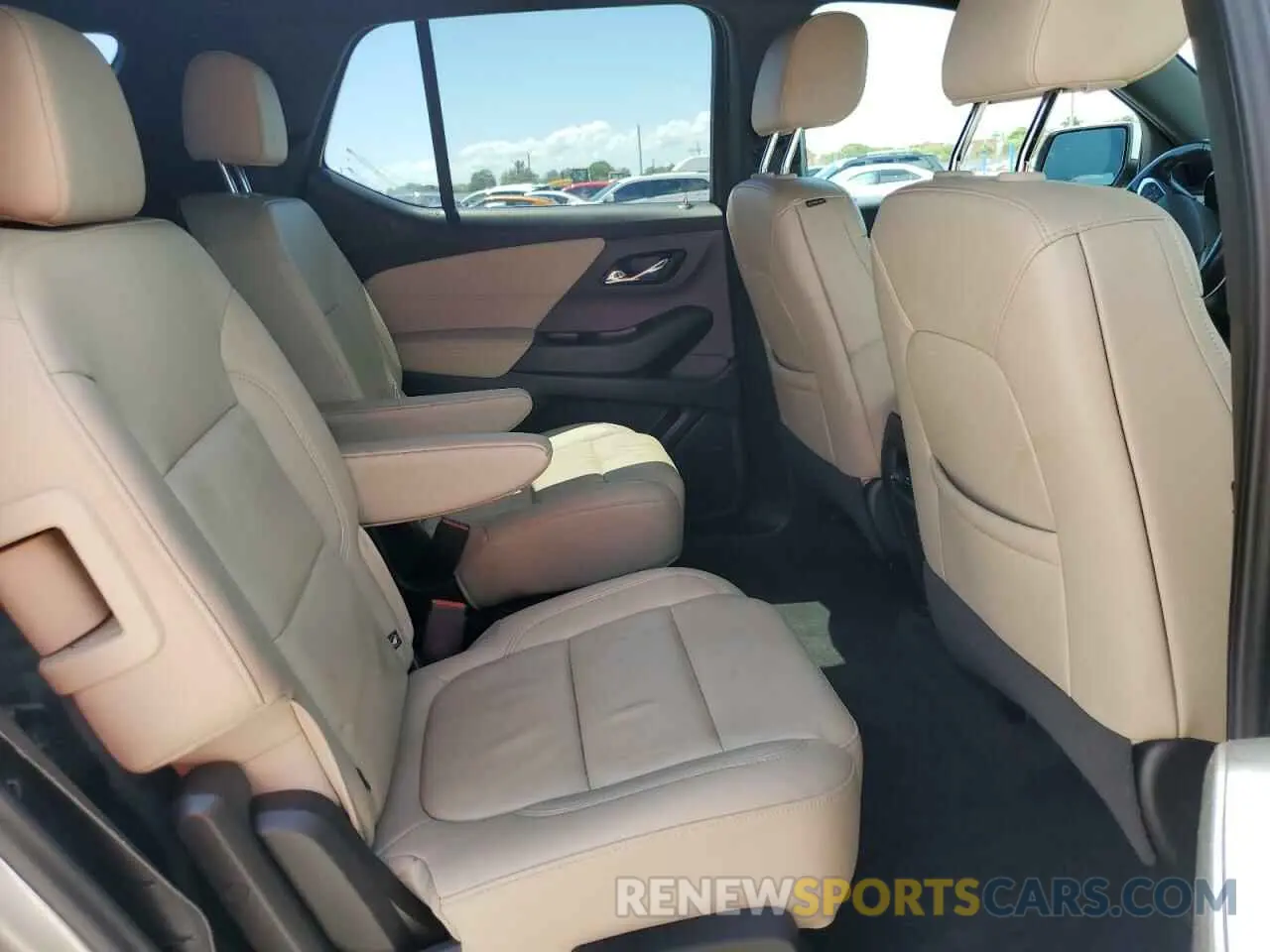 11 fotografías del automóvil dañado 1GNERHKW0NJ134186 CHEVROLET TRAVERSE 2022