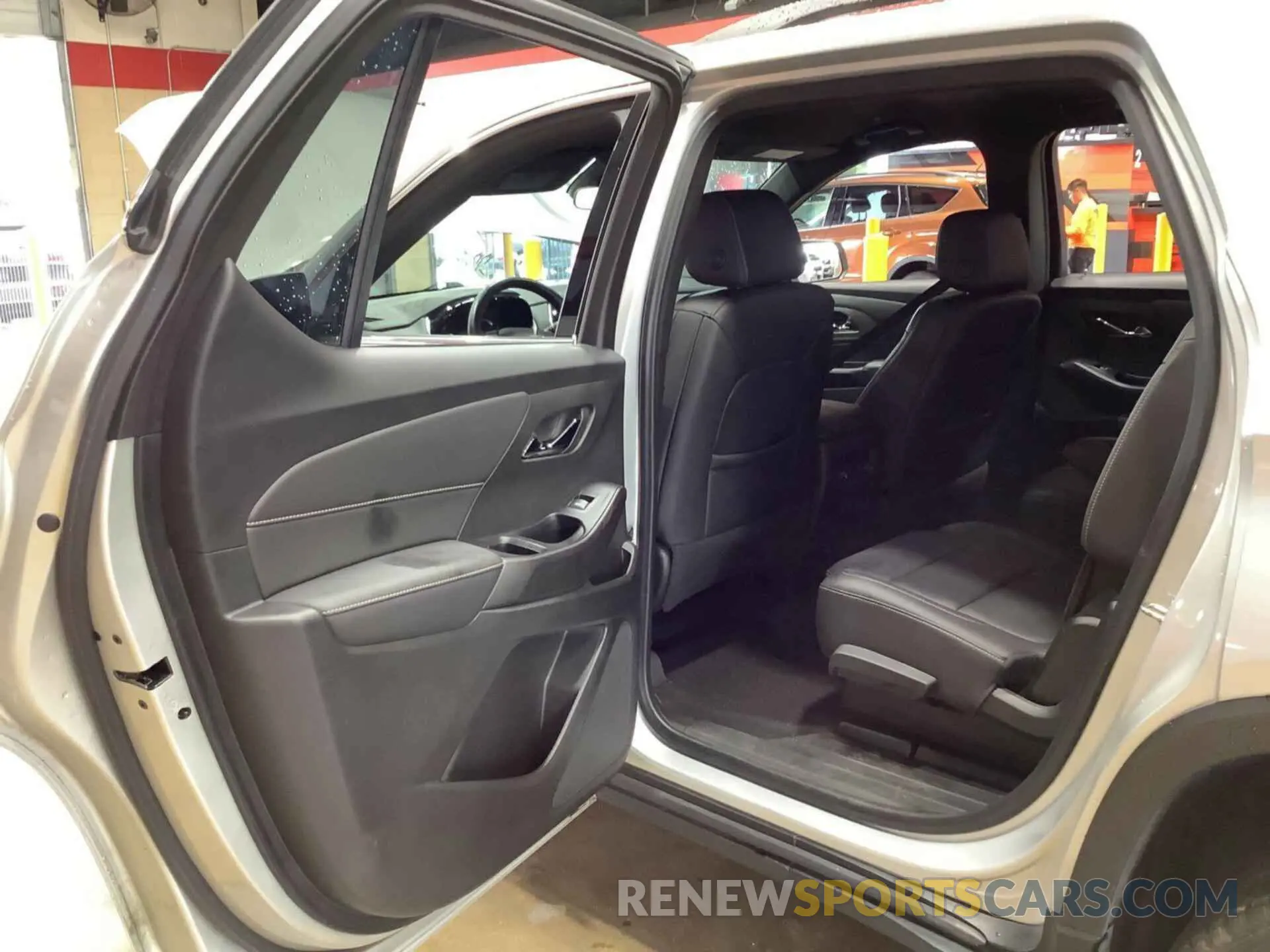 30 fotografías del automóvil dañado 1GNERHKW3NJ142590 CHEVROLET TRAVERSE 2022