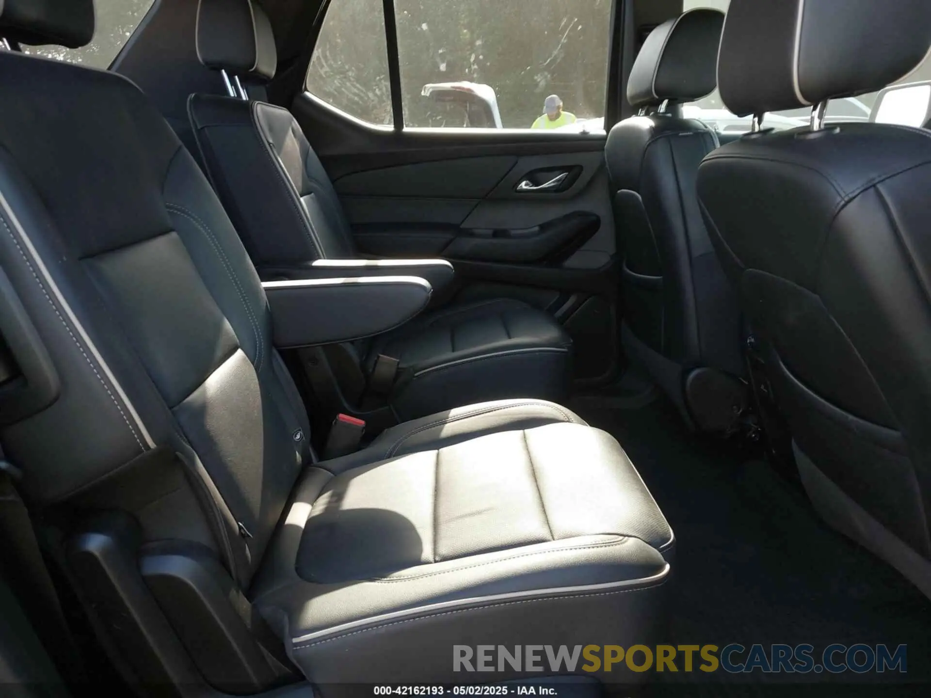 8 fotografías del automóvil dañado 1GNERKKW9NJ153316 CHEVROLET TRAVERSE 2022