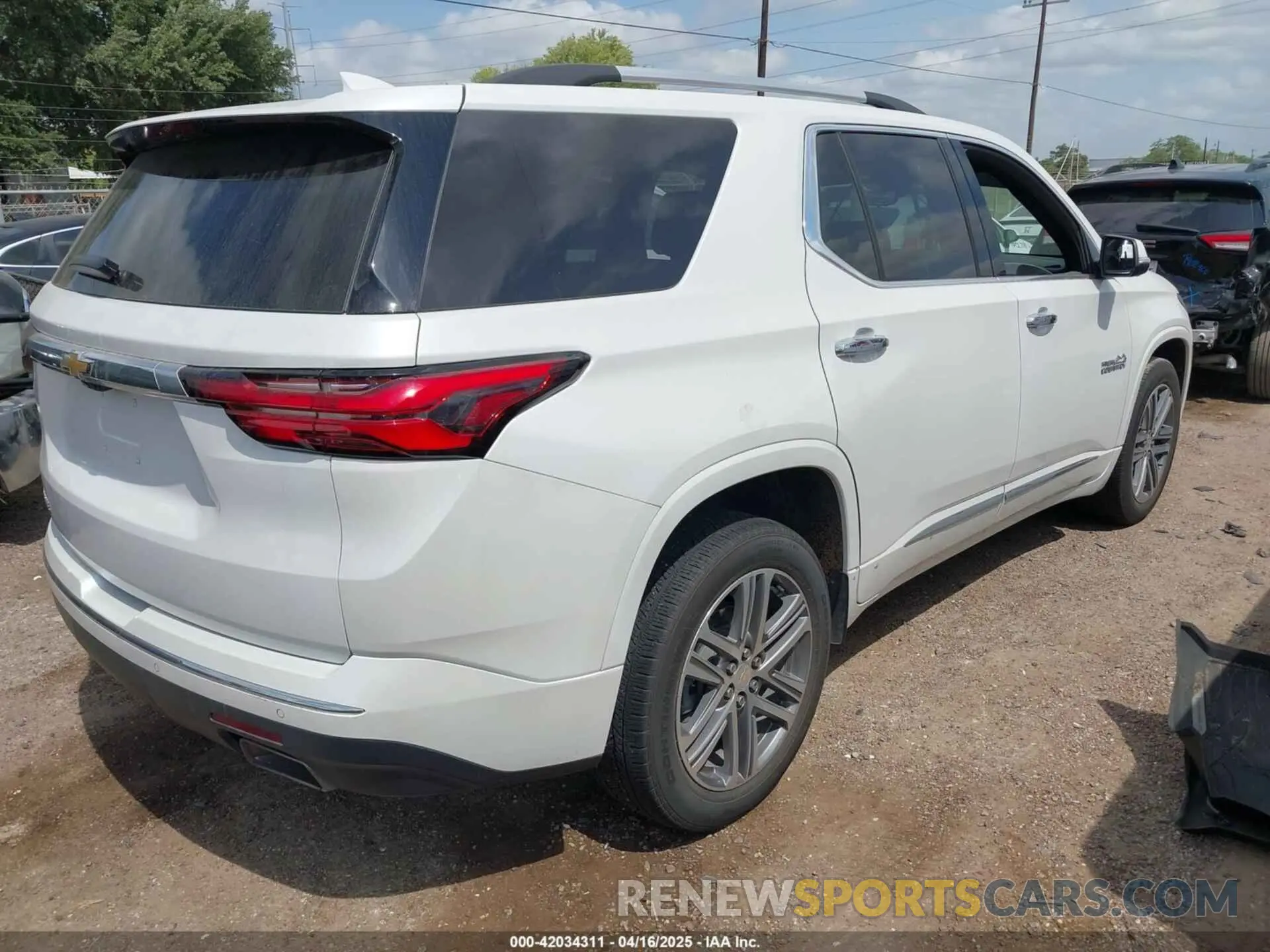 4 fotografías del automóvil dañado 1GNERNKW8NJ160453 CHEVROLET TRAVERSE 2022