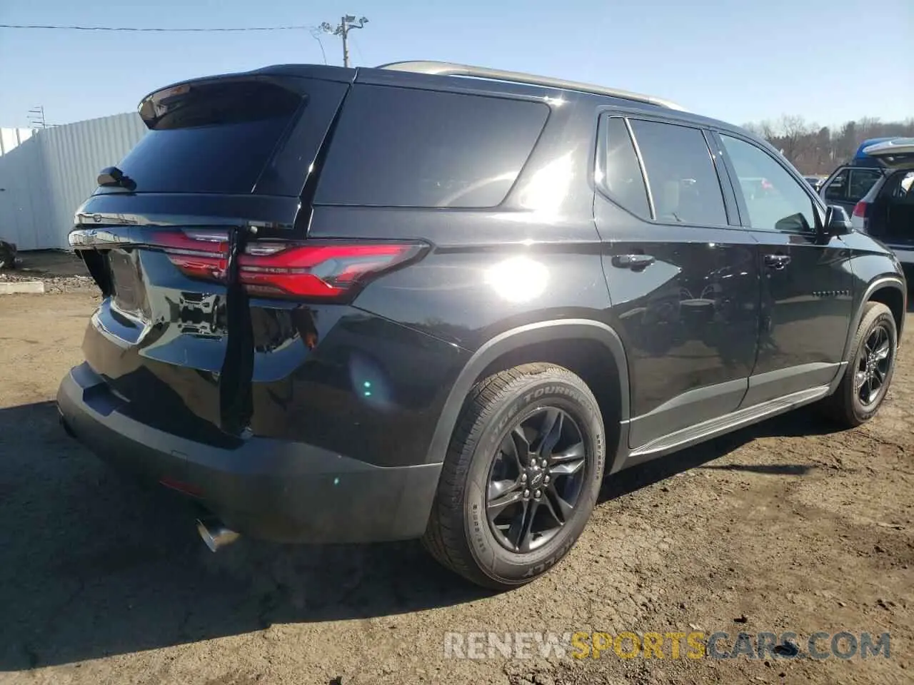 3 fotografías del automóvil dañado 1GNEVFKW5NJ120168 CHEVROLET TRAVERSE 2022